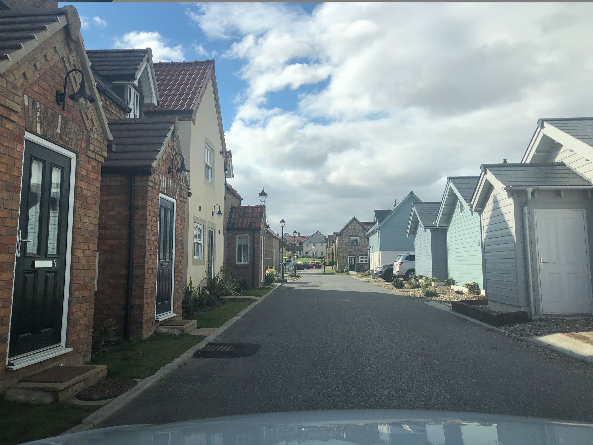 Street view near Secret Of Eden Beach House, Hunmanby — © locator (CC BY-SA · Mapillary)