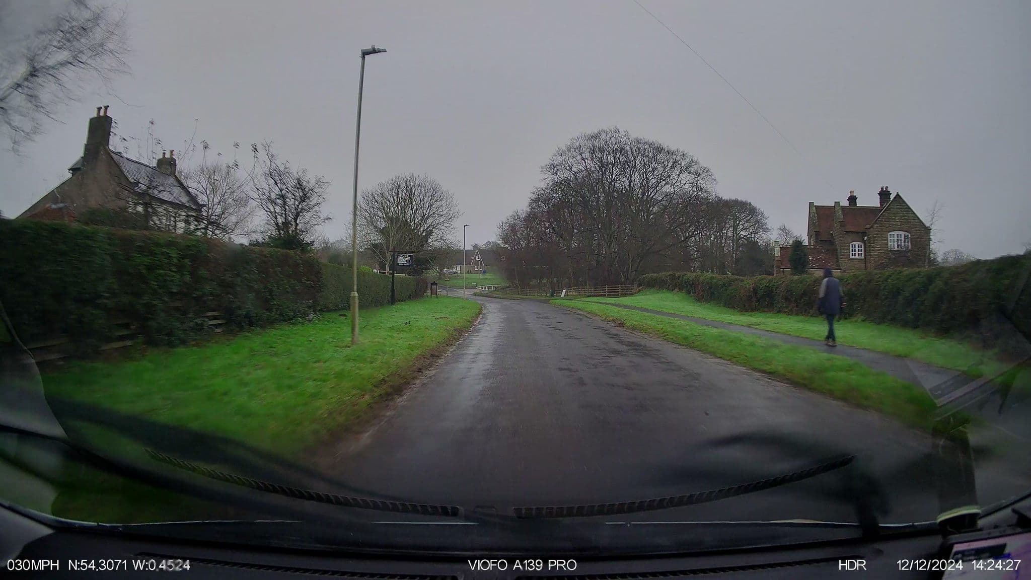 Street view near Foulsyke Farmhouse, Burniston — © IpswichEdits (CC BY-SA · Mapillary)