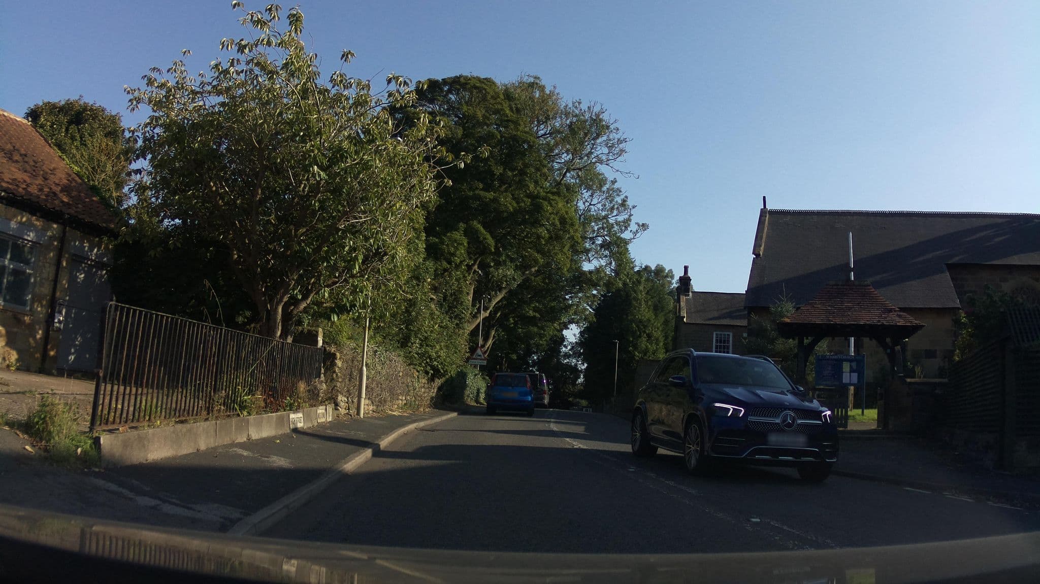 Street view near Blacksmiths Arms Inn, Burniston — © southglos (CC BY-SA · Mapillary)