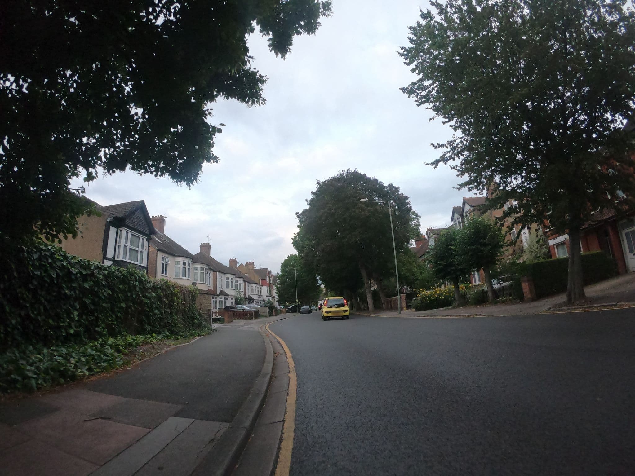 Street view near Joanna's B & B, Shortlands — © paulbiv (CC BY-SA · Mapillary)