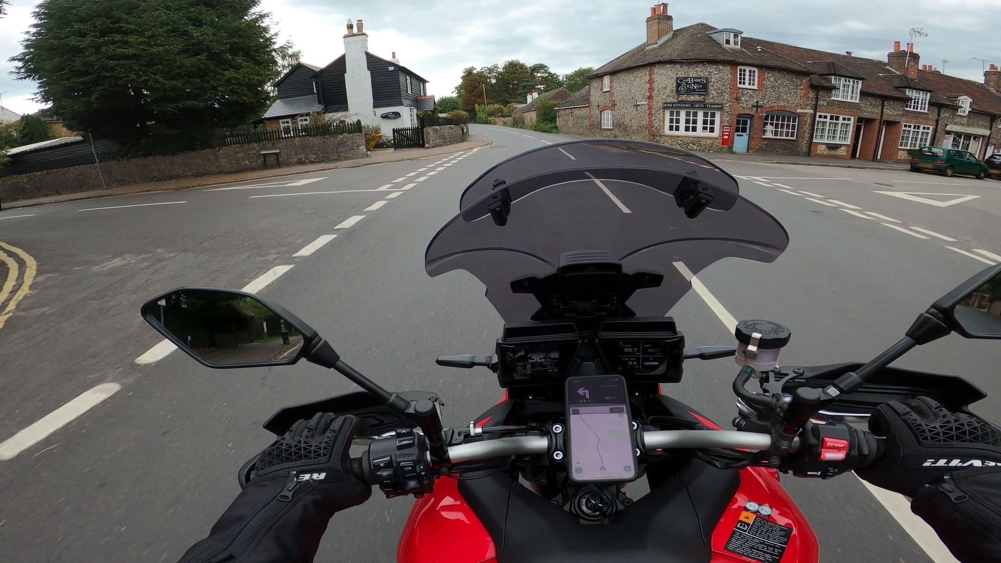 Street view near Cabbages And Kings, Chelsfield — © wasd42 (CC BY-SA · Mapillary)