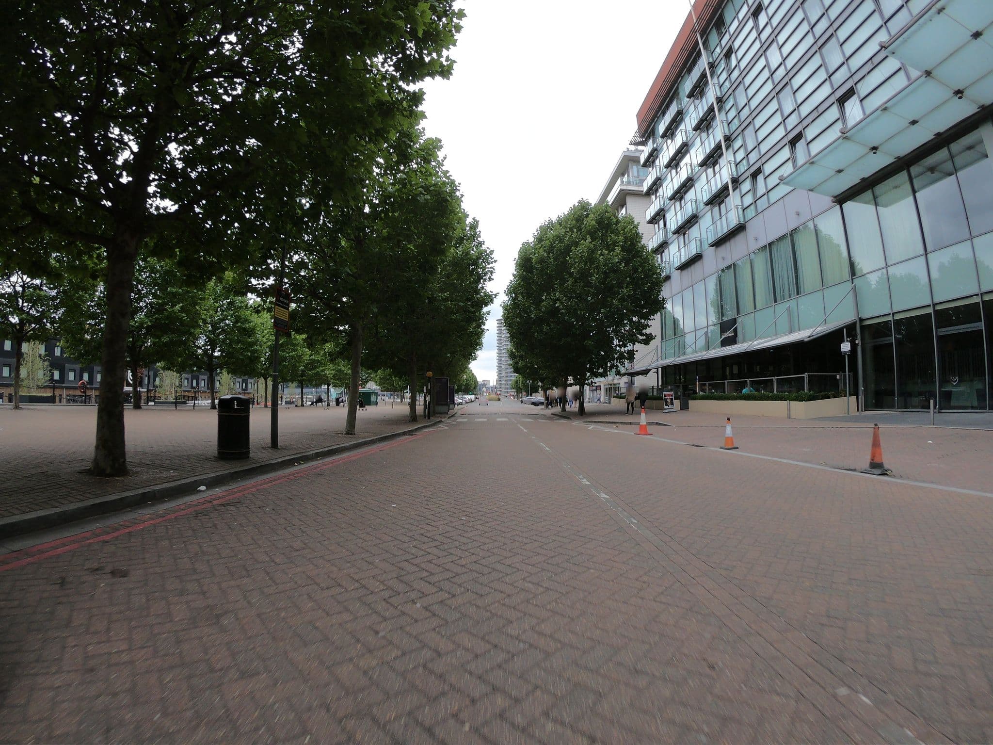 Street view near Crowne Plaza London Western Gateway, Canning Town — © wasd42 (CC BY-SA · Mapillary)