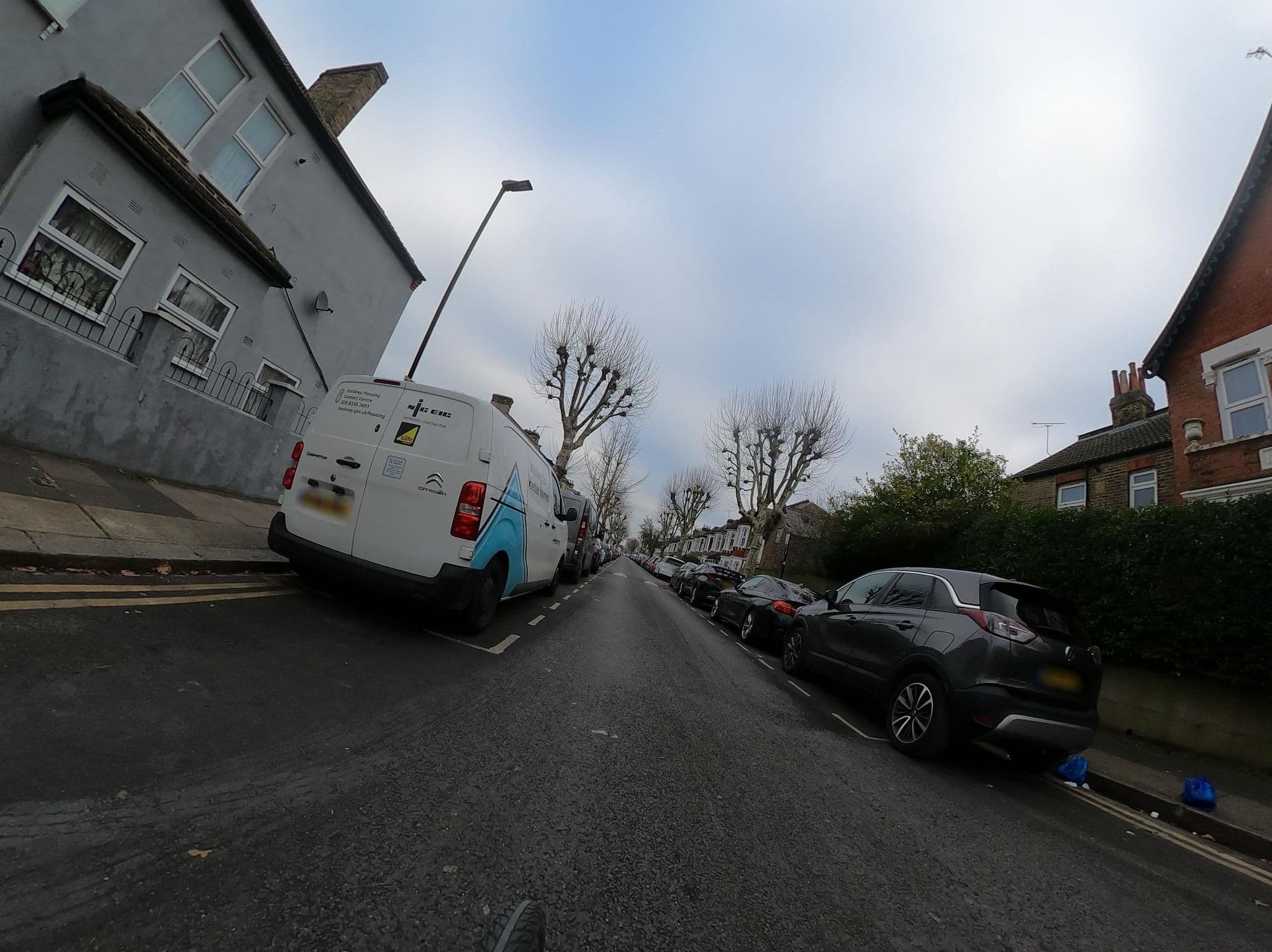 Street view near Park View House, Manor Park — © dankarran (CC BY-SA · Mapillary)