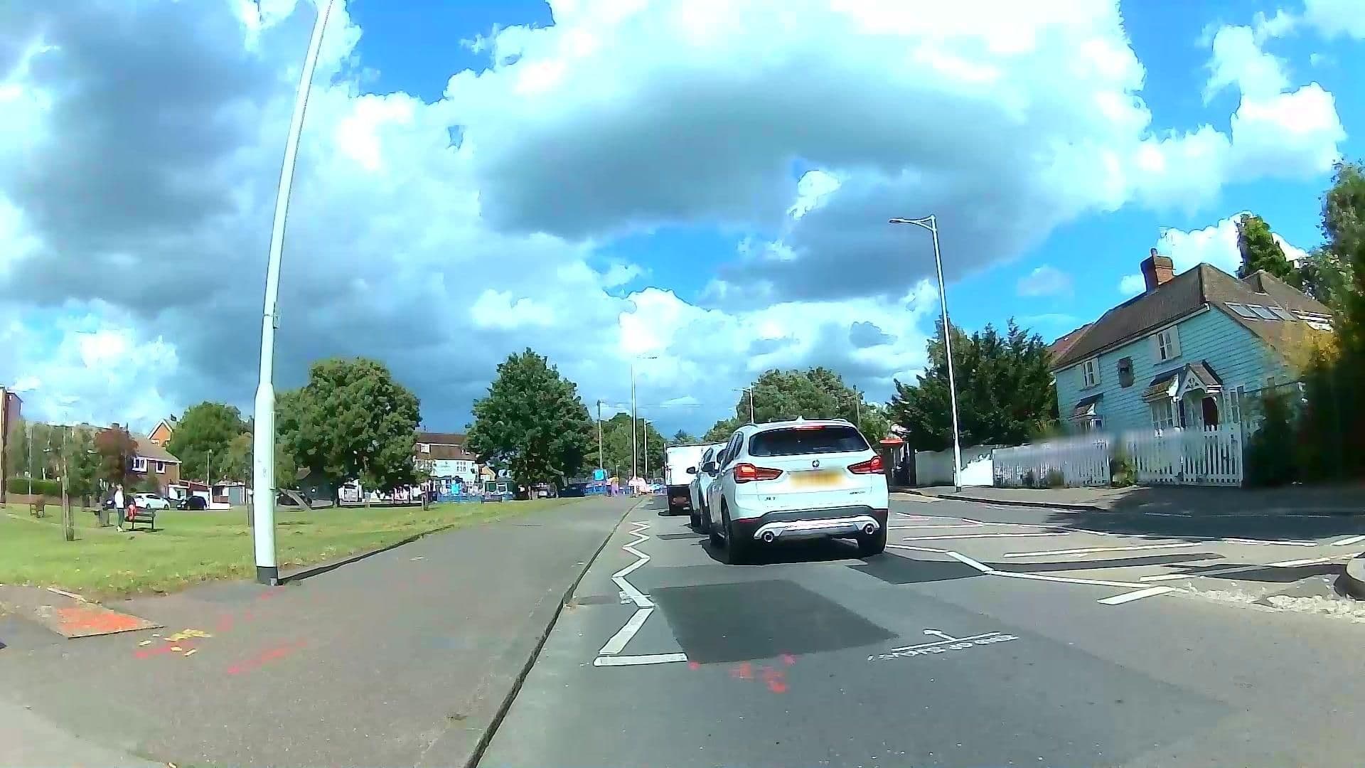 Street view near The Greyhound Cottage, Chigwell — © rskedgell (CC BY-SA · Mapillary)