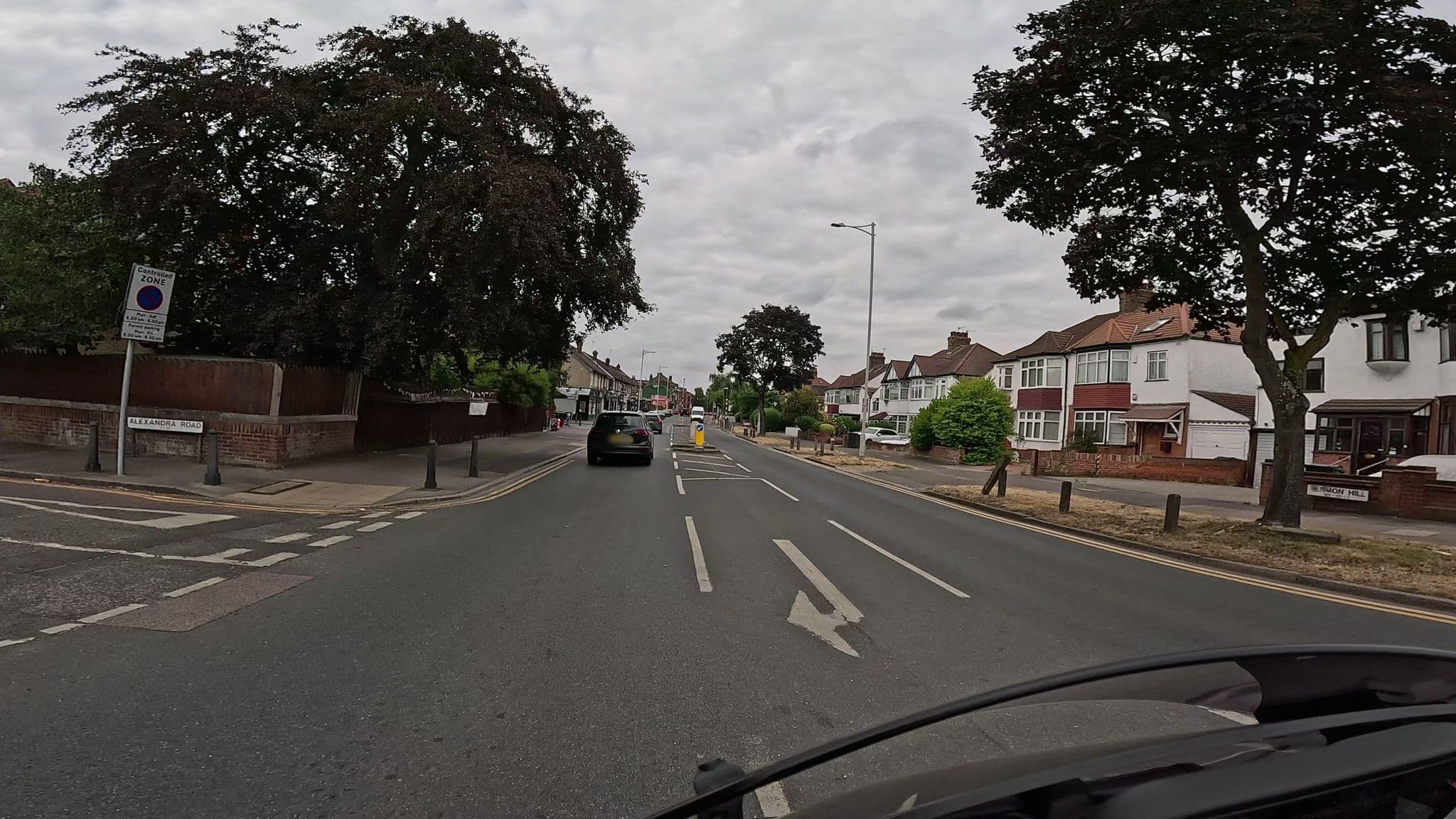 Street view near The Sandbanks Hotel, Snaresbrook — © wasd42 (CC BY-SA · Mapillary)