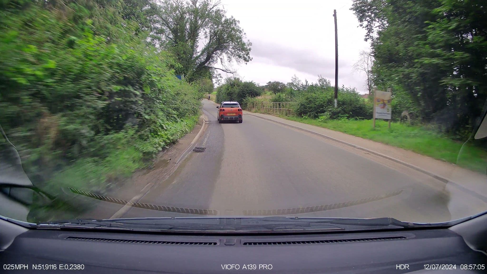 Street view near Warish Hall Farm, Elsenham — © IpswichEdits (CC BY-SA · Mapillary)