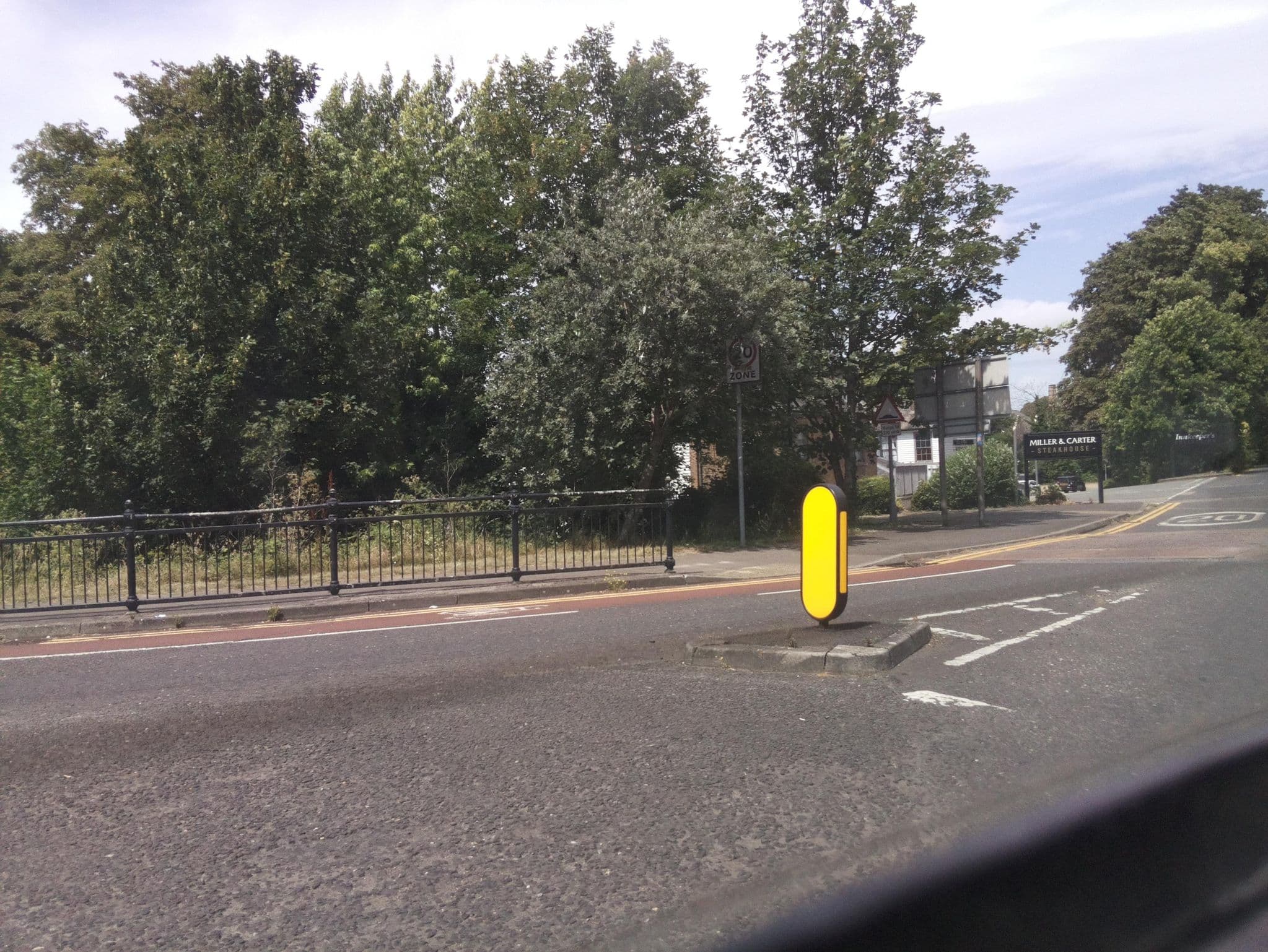 Street view near Russell hotel, Maidstone — © southglos (CC BY-SA · Mapillary)