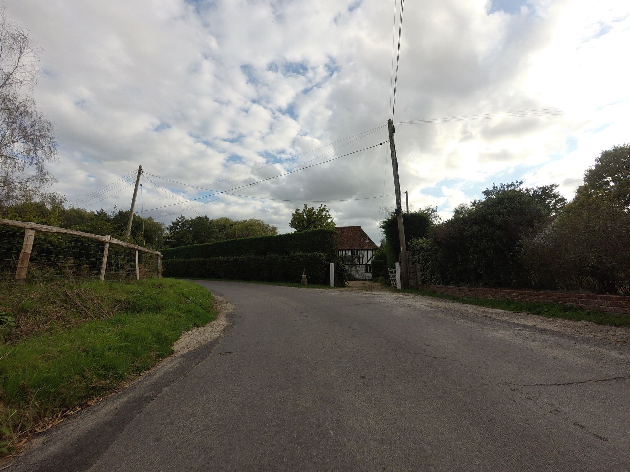 Street view near White House Farm, Staplehurst — © tallguy (CC BY-SA · Mapillary)