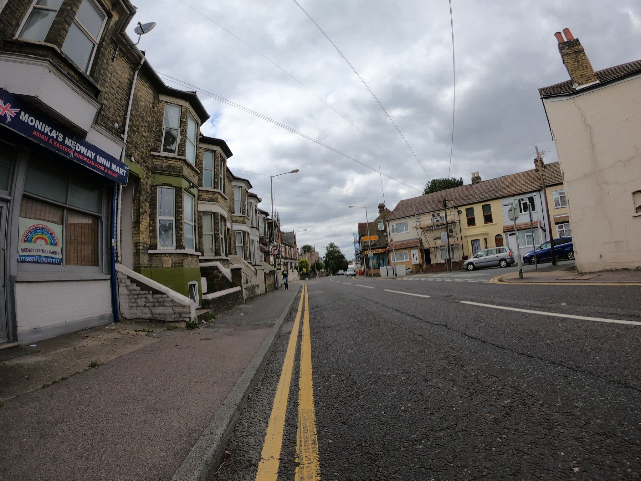 Street view near Welcoming Flat by Kasar Stays, Gillingham — © paulbiv (CC BY-SA · Mapillary)