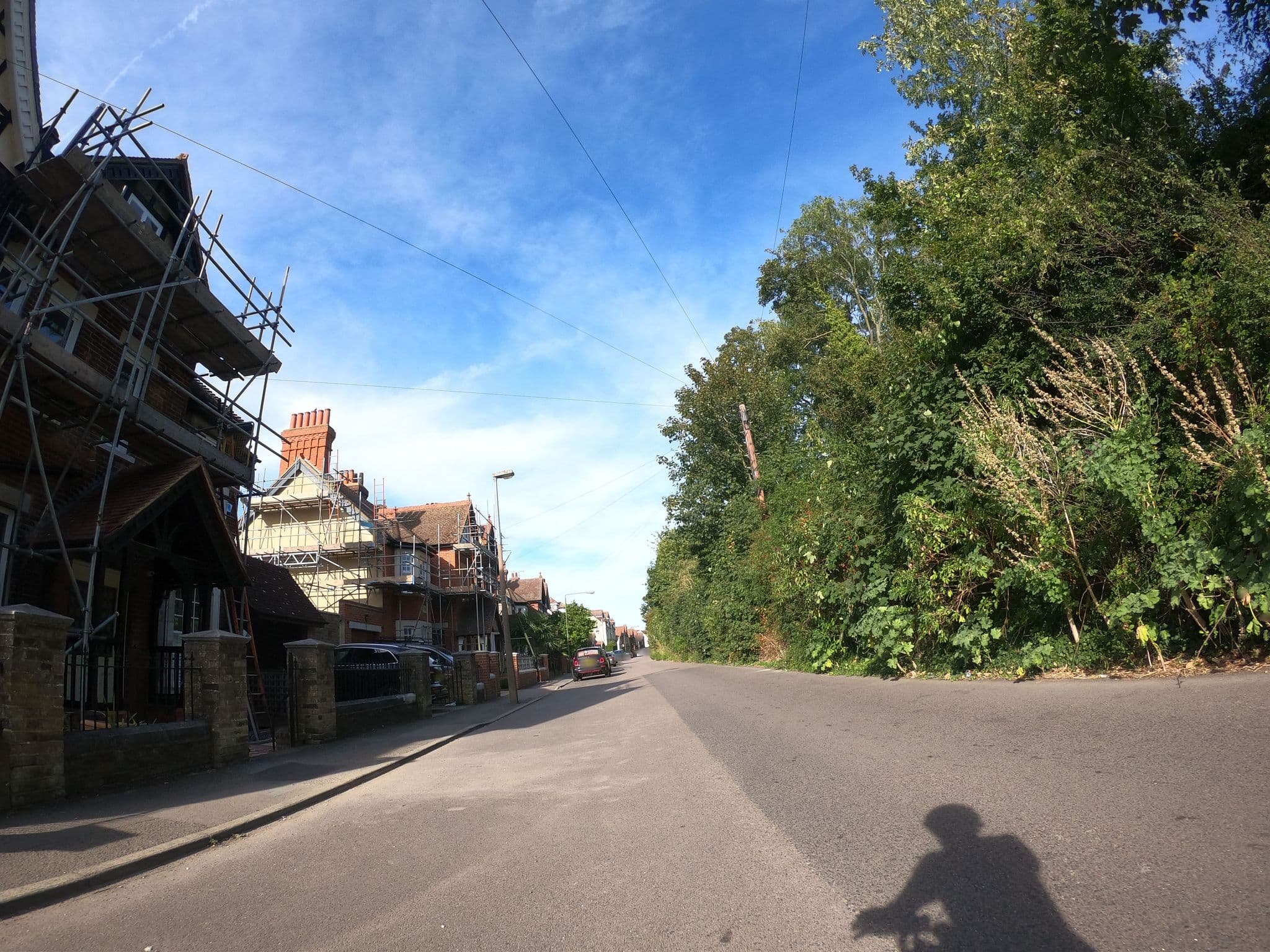 Street view near St Martin, Rochester — © paulbiv (CC BY-SA · Mapillary)