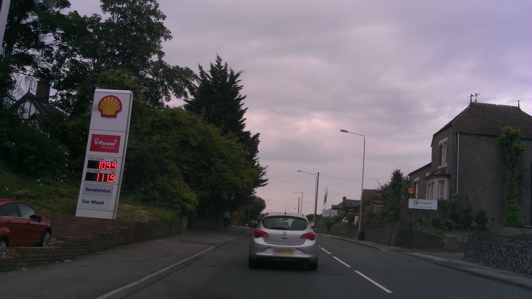 Street view near Best Western Plus Coniston Hotel and Restaurant, Sittingbourne — © petermead (CC BY-SA · Mapillary)