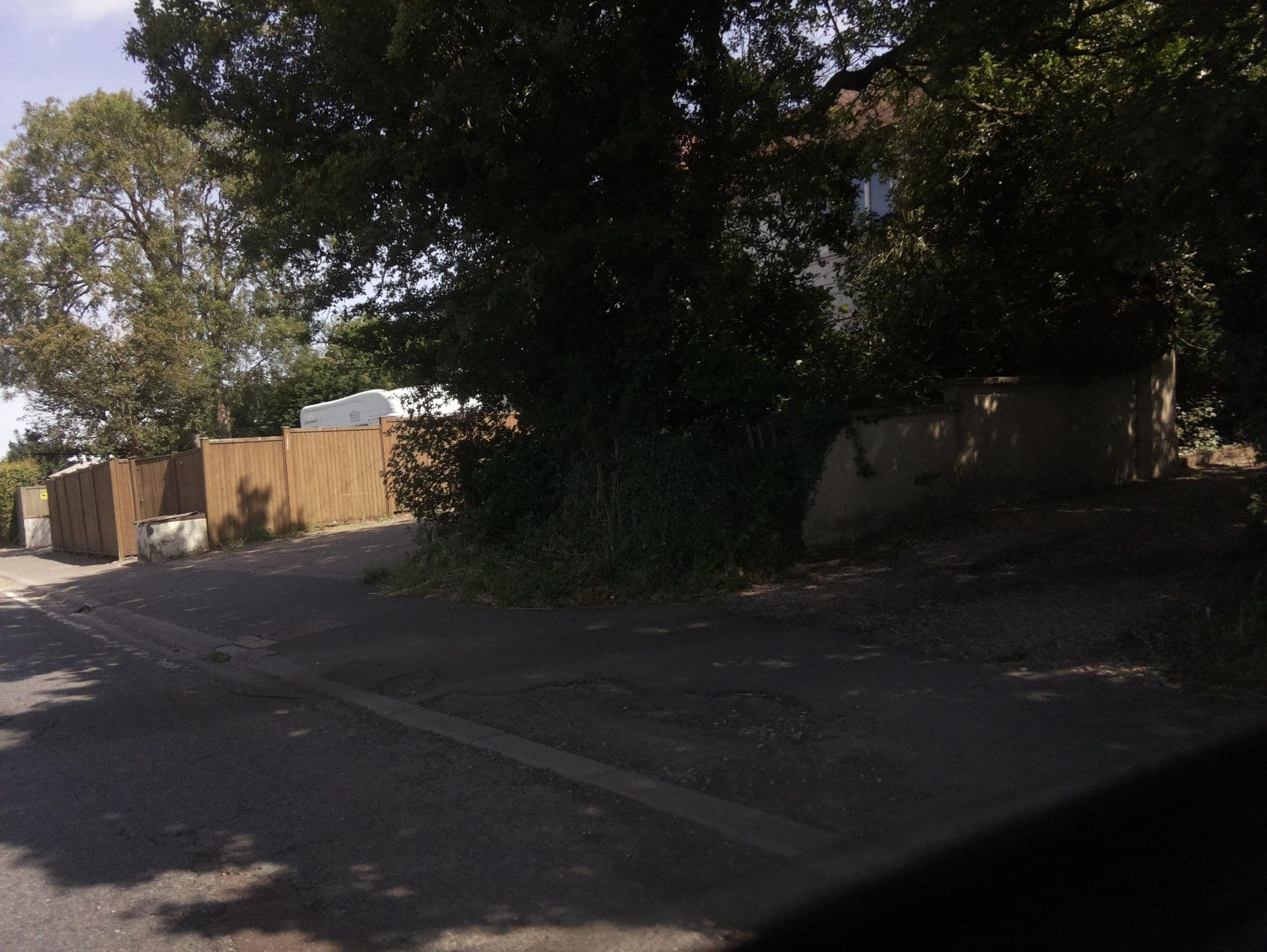 Street view near Shaw Grange, Charing — © southglos (CC BY-SA · Mapillary)