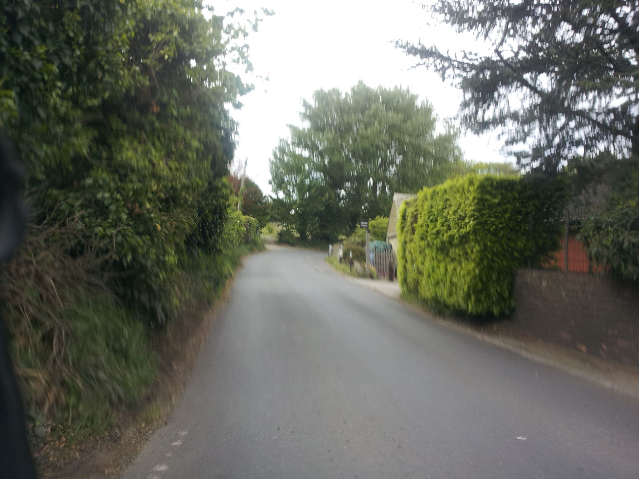Street view near Tonge Barn, Teynham — © paulbiv (CC BY-SA · Mapillary)