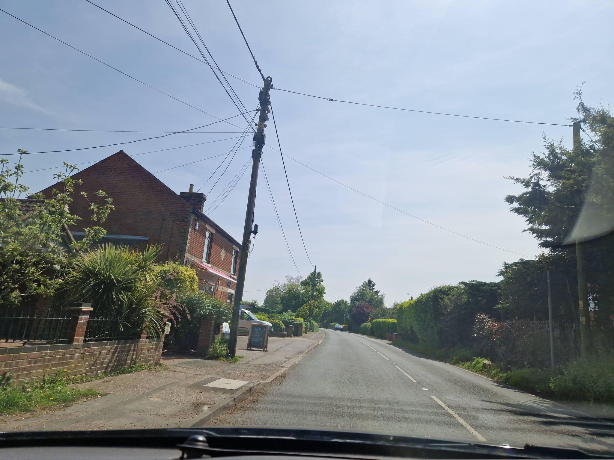 Street view near The Old Post House, West Bergholt — © edloach (CC BY-SA · Mapillary)