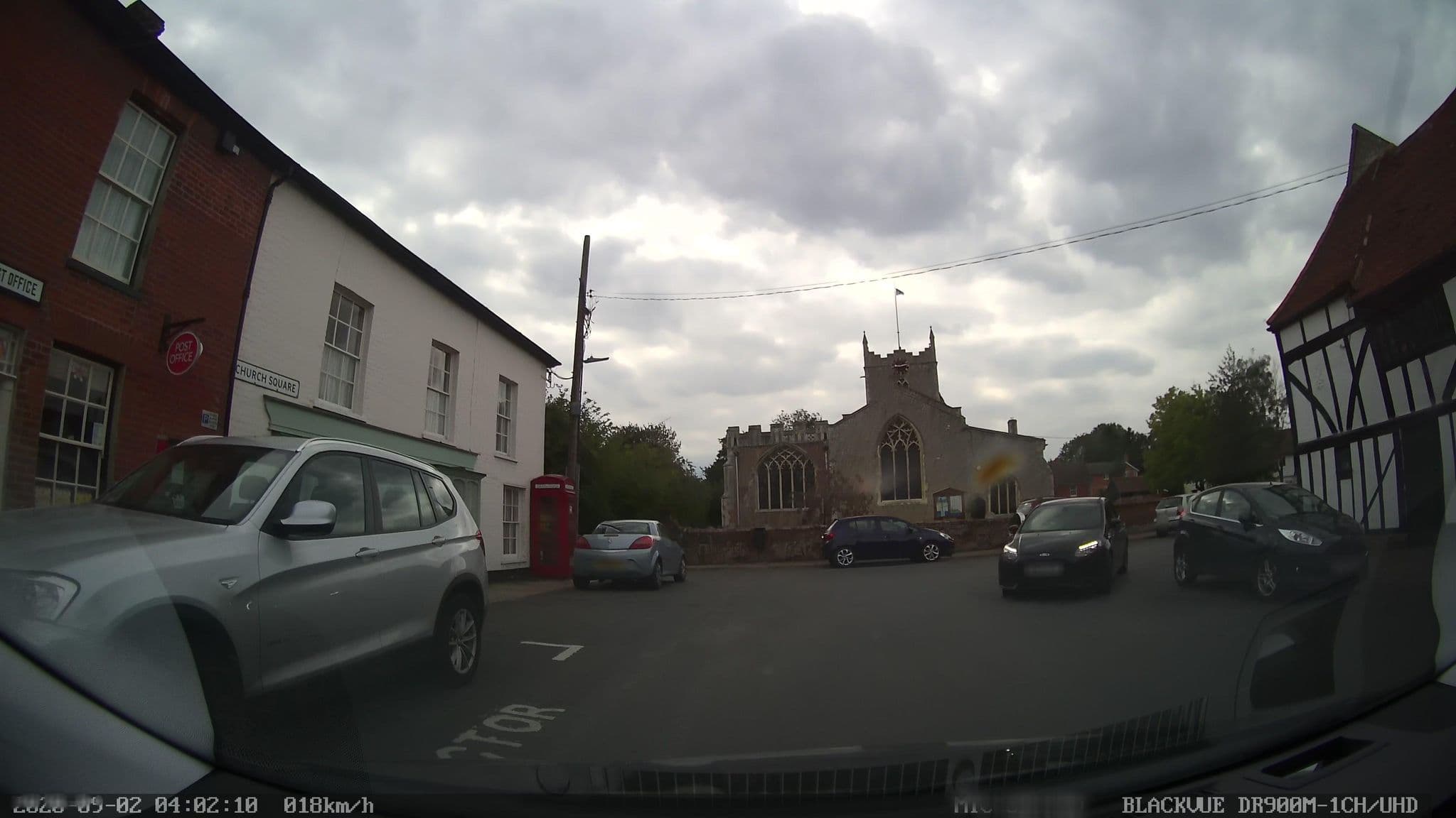 Street view near Queens House Guest House, Bures Saint Mary — © adam2 (CC BY-SA · Mapillary)