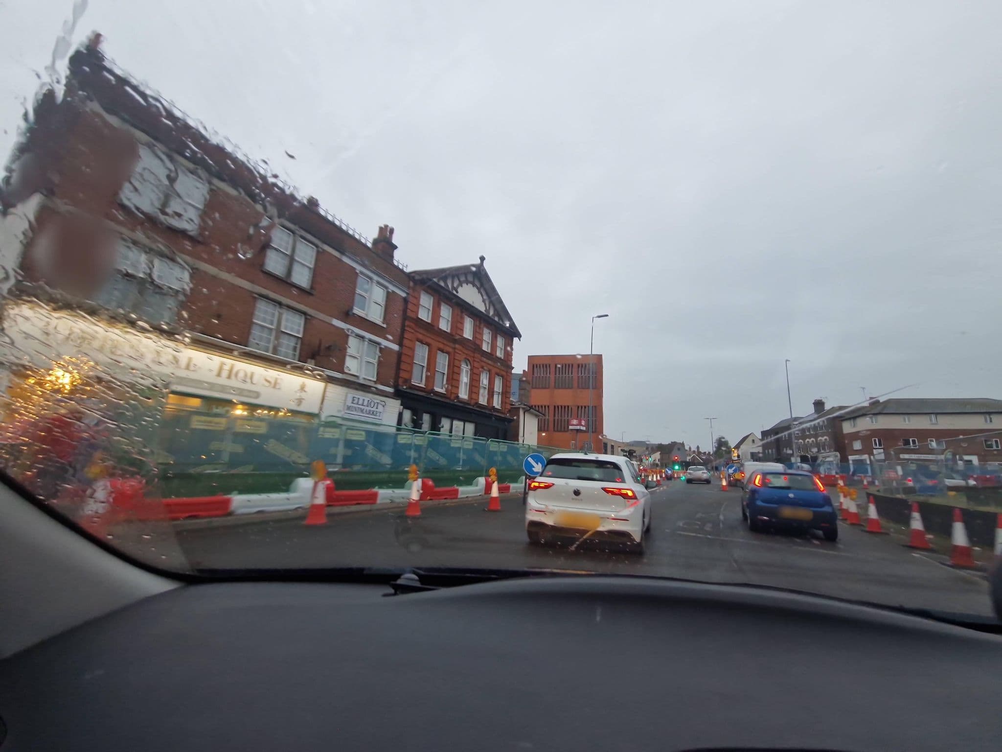 Street view near St Botolph’s Hotel Colchester, Colchester — © edloach (CC BY-SA · Mapillary)