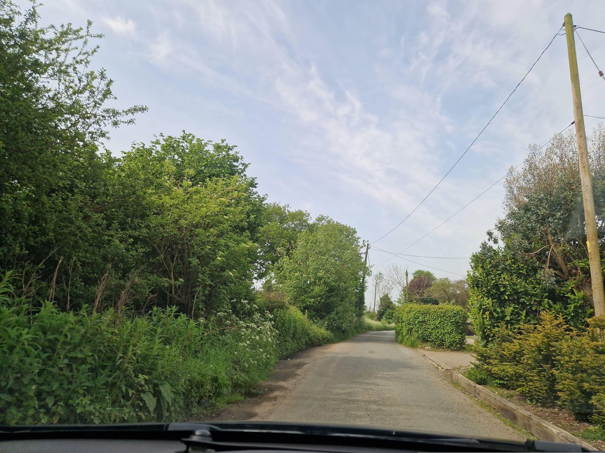 Street view near Oak Lodge Bed & Breakfast, Bures Saint Mary — © edloach (CC BY-SA · Mapillary)