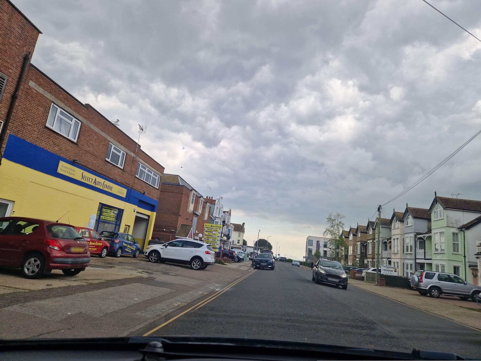 Street view near The Chudleigh Hotel Essex County, Clacton-on-Sea — © edloach (CC BY-SA · Mapillary)