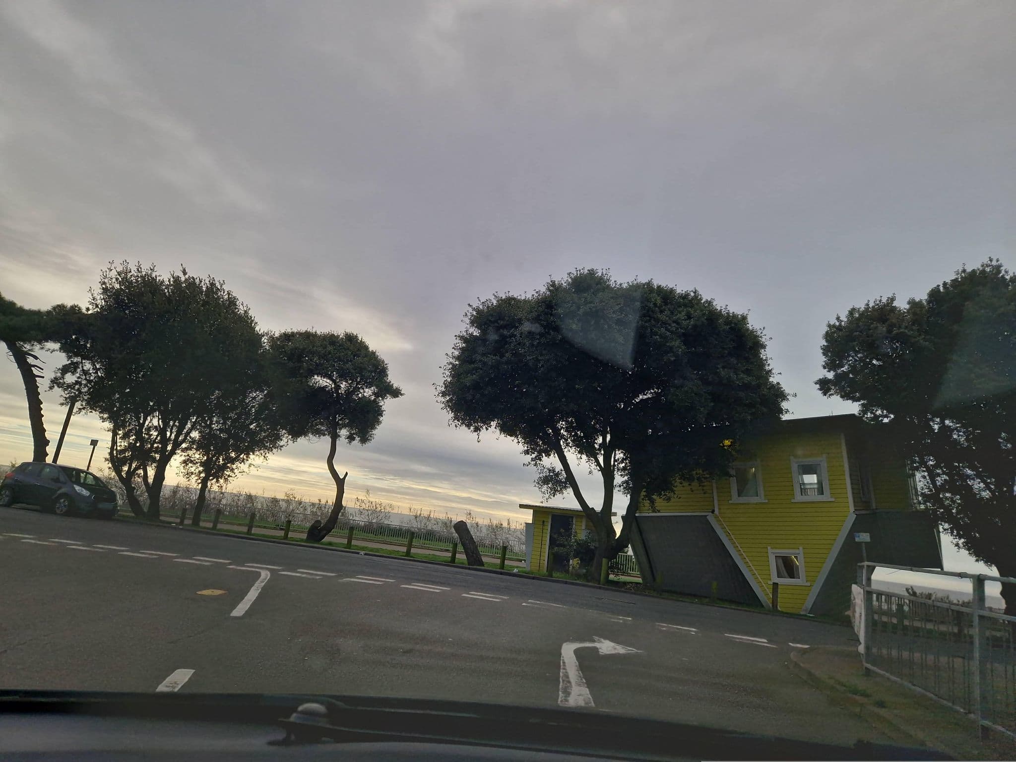Street view near Laxfield Hotel, Clacton-on-Sea — © edloach (CC BY-SA · Mapillary)