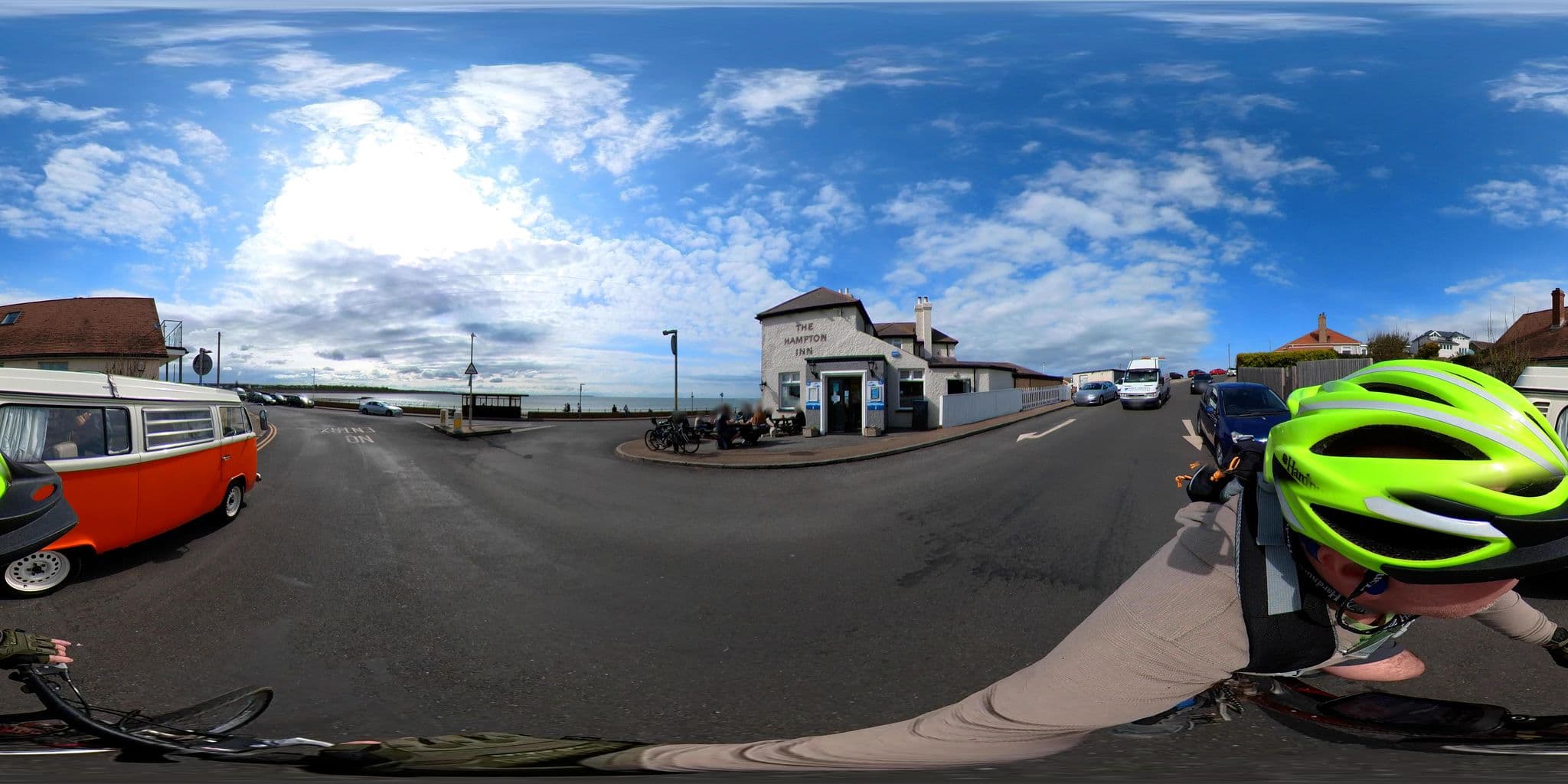Street view near Hampton Inn, Herne Bay — © jkingsleya (CC BY-SA · Mapillary)