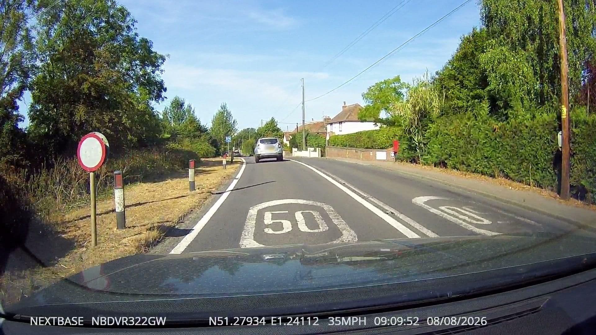 Street view near Canterbury Cottages, Wingham — © tallguy (CC BY-SA · Mapillary)
