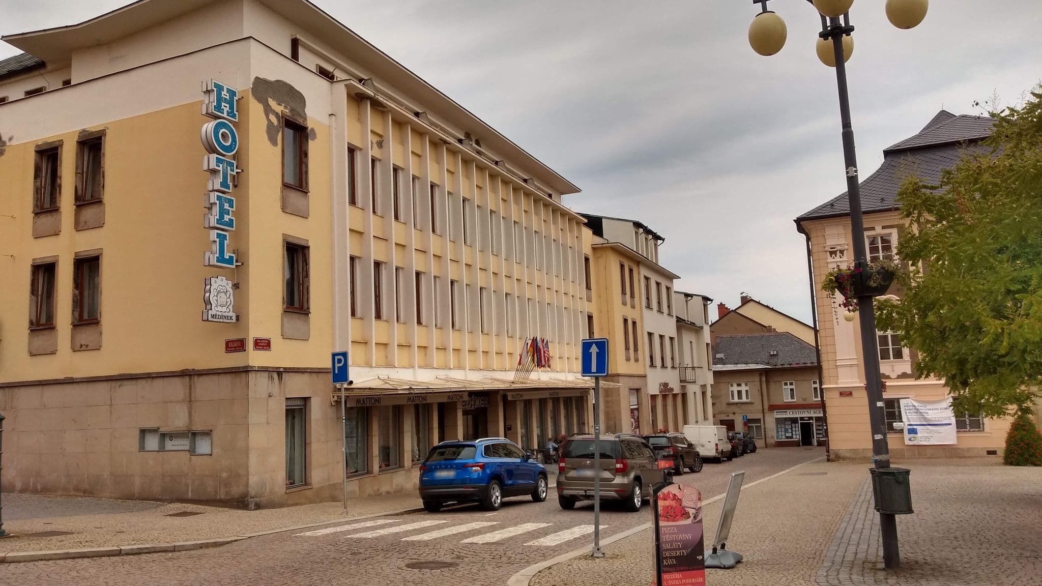 Street view near Hotel Mědínek, Kutná Hora — © derbeth (CC BY-SA · Mapillary)