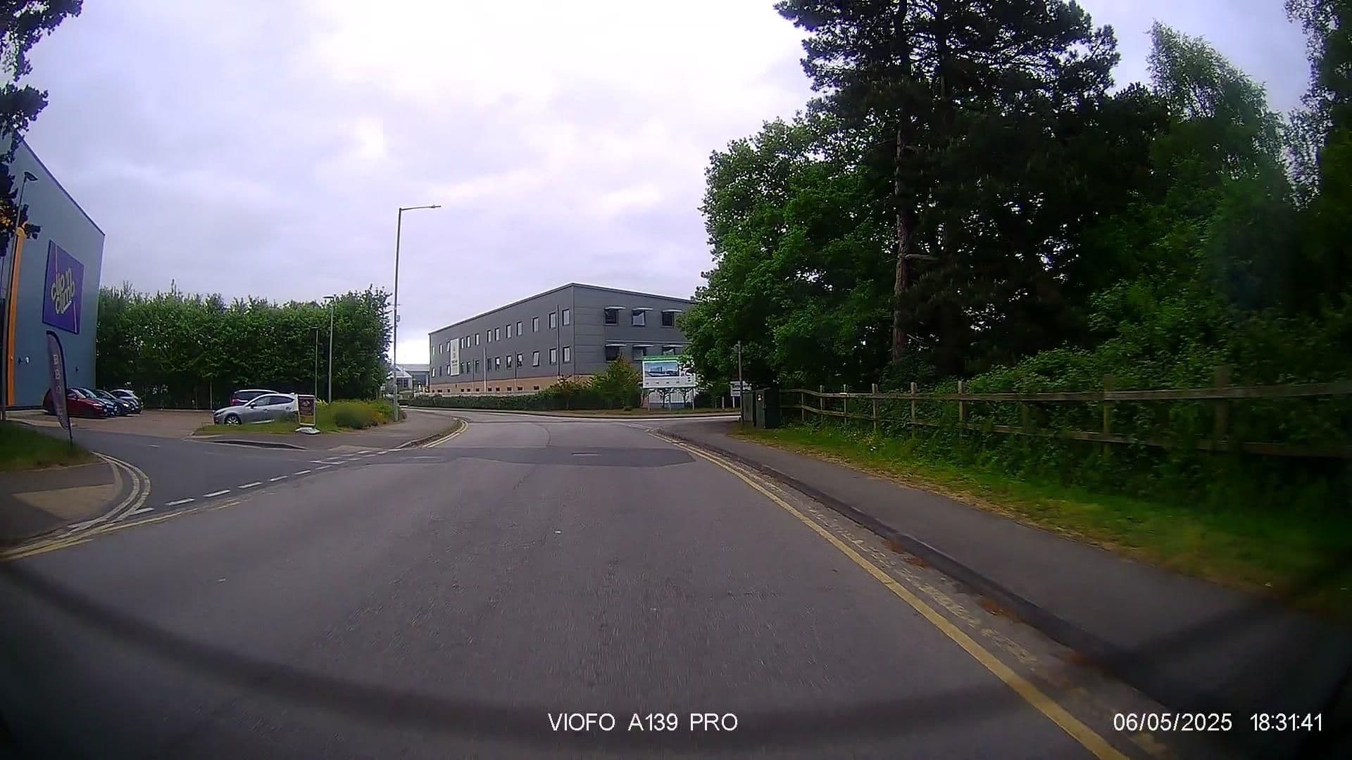 Street view near Courtyard Ipswich Suffolk, Kesgrave — © IpswichEdits (CC BY-SA · Mapillary)