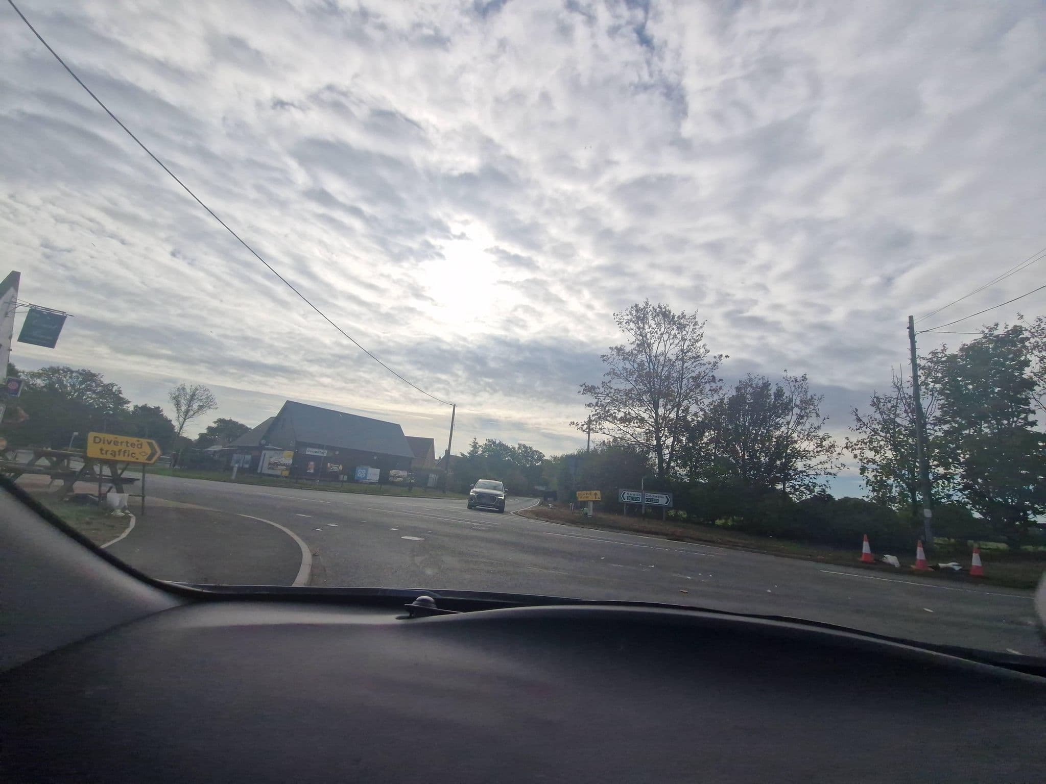 Street view near The Old Courthouse Inn, Elmstead Market — © edloach (CC BY-SA · Mapillary)