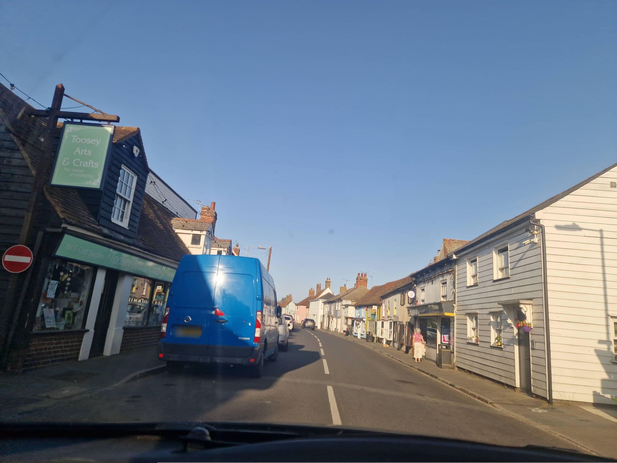 Street view near The Red Lion, Saint Osyth — © edloach (CC BY-SA · Mapillary)