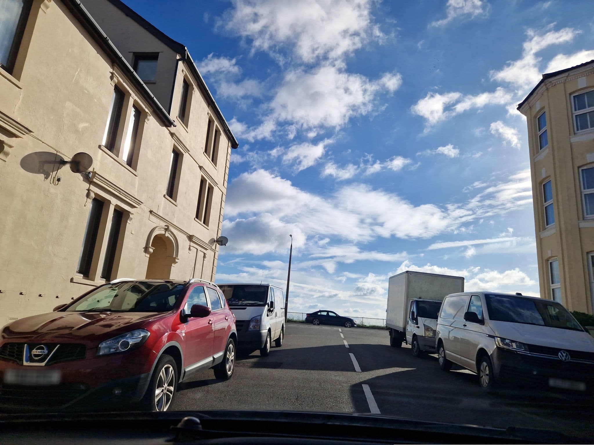 Street view near Hotel Continental, Dovercourt — © edloach (CC BY-SA · Mapillary)