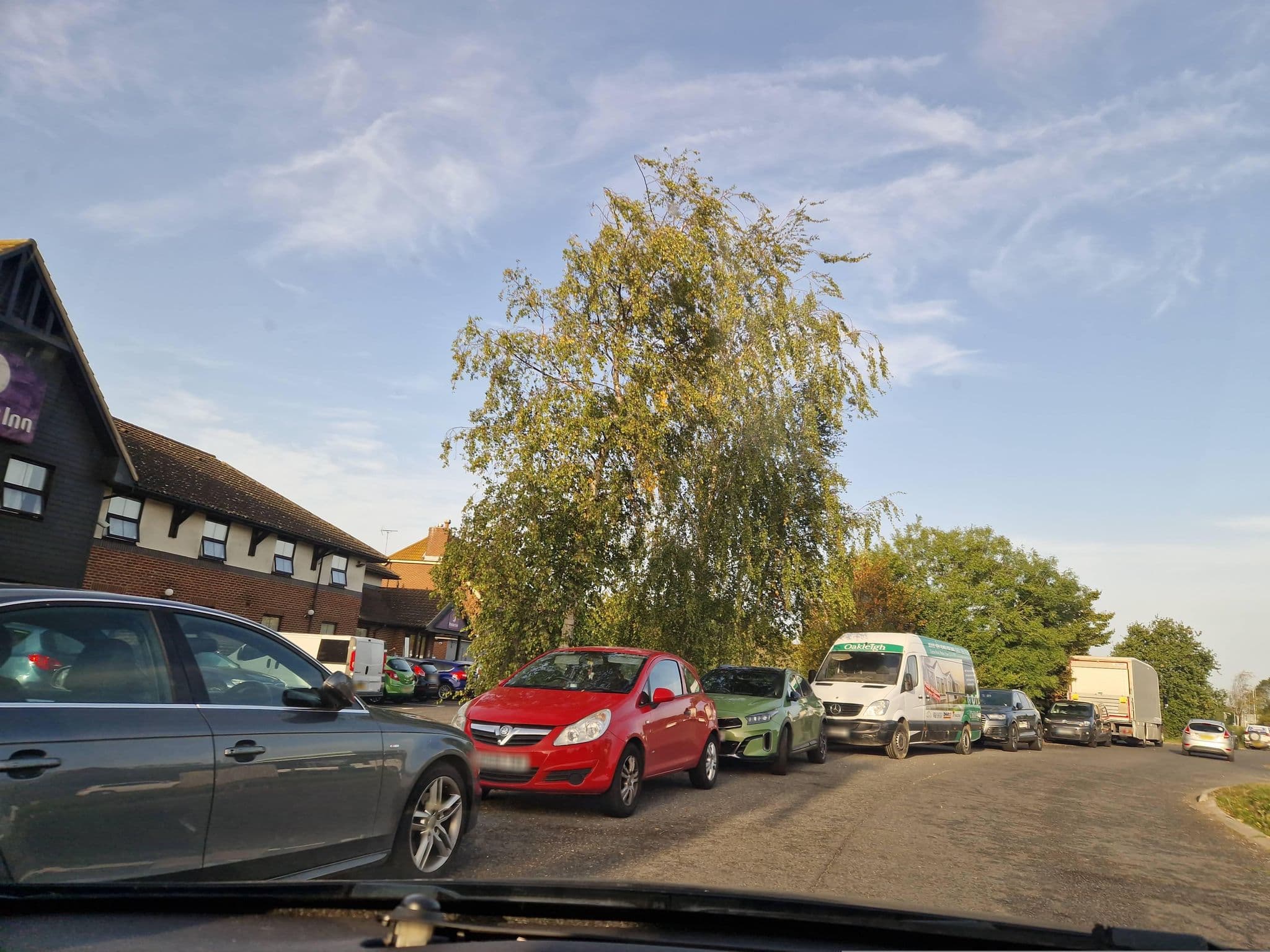 Street view near Premier Inn Clacton-On-Sea, Great Bentley — © edloach (CC BY-SA · Mapillary)
