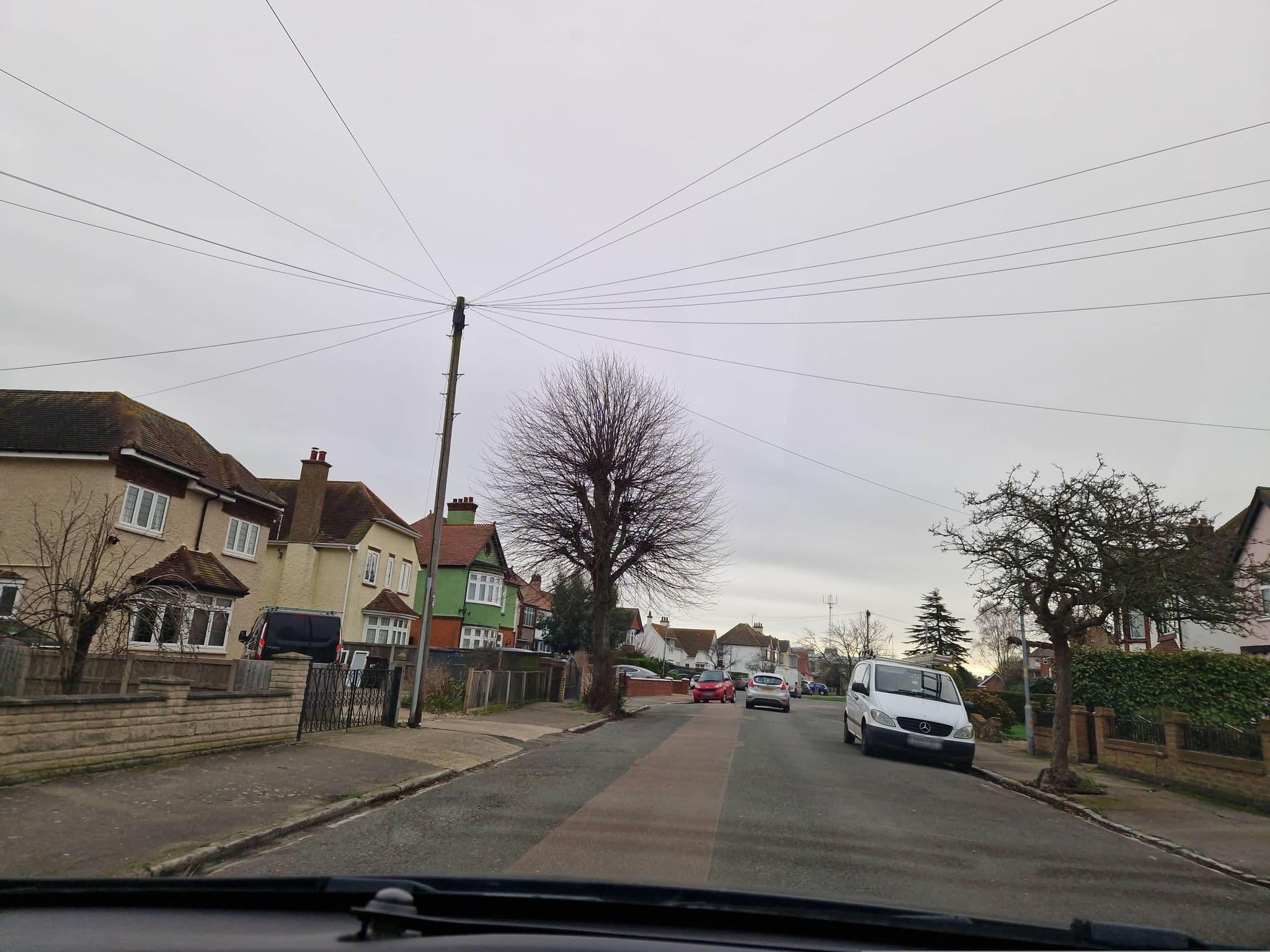 Street view near Vicarage Court Company Limited, Clacton-on-Sea — © edloach (CC BY-SA · Mapillary)