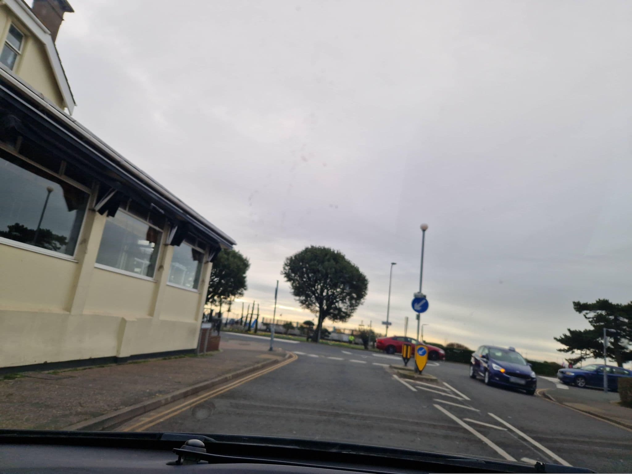 Street view near Comfort Hotel Clacton-on-Sea, Clacton-on-Sea — © edloach (CC BY-SA · Mapillary)