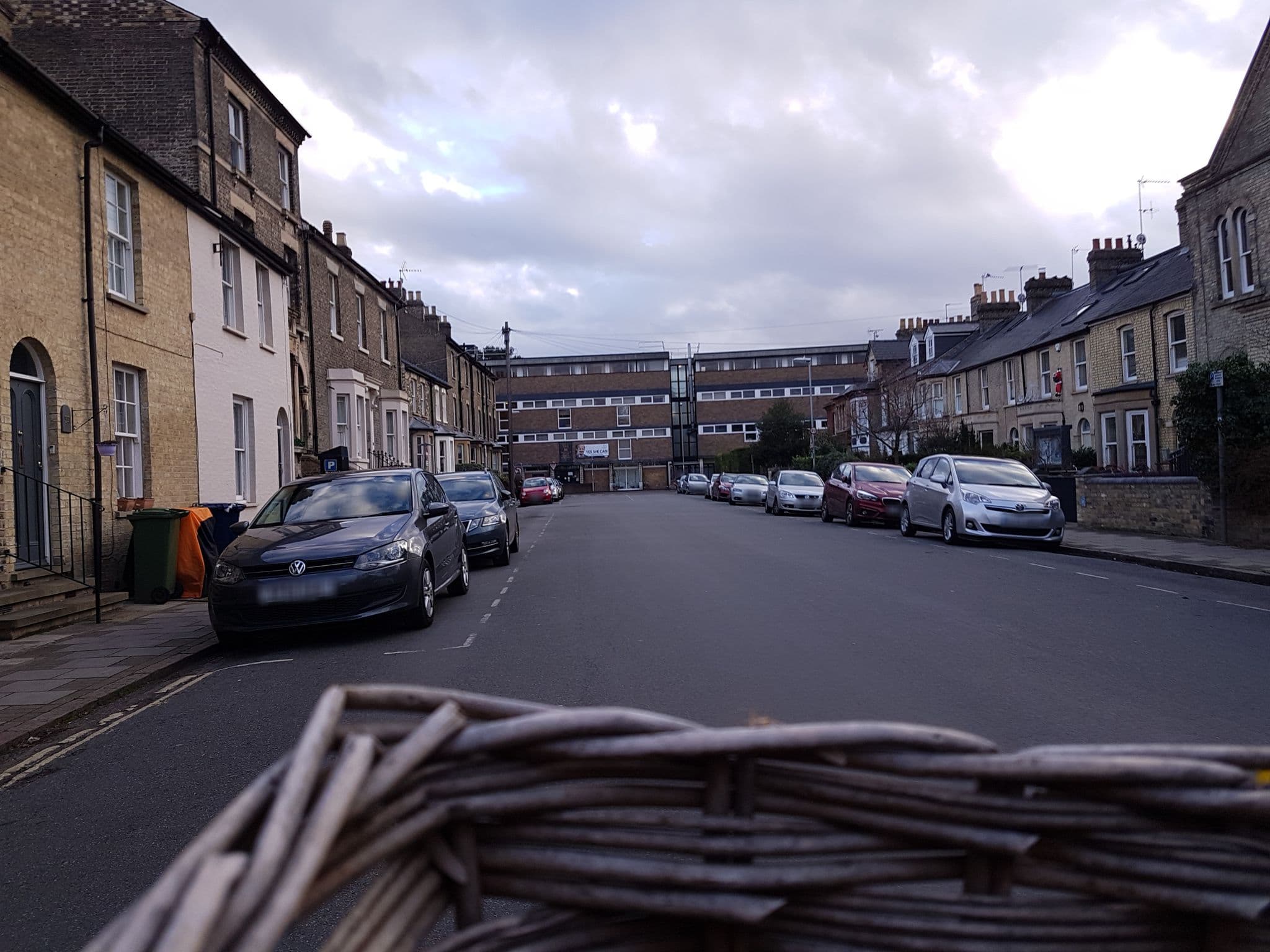 Street view near Quinto Das Vinhas, Cambridge — © cyclestreets (CC BY-SA · Mapillary)