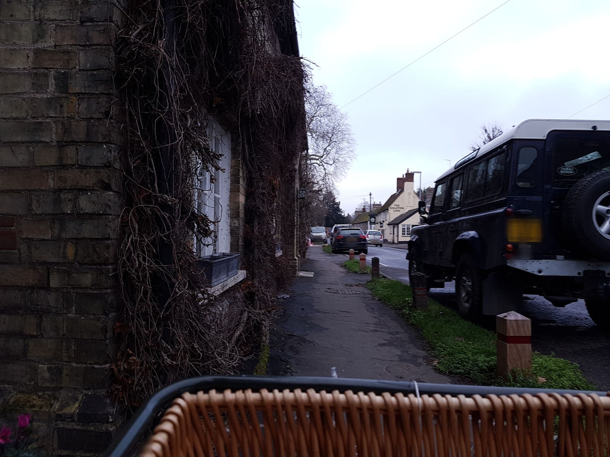 Street view near The Chestnuts, Great Chesterford — © cyclestreets (CC BY-SA · Mapillary)