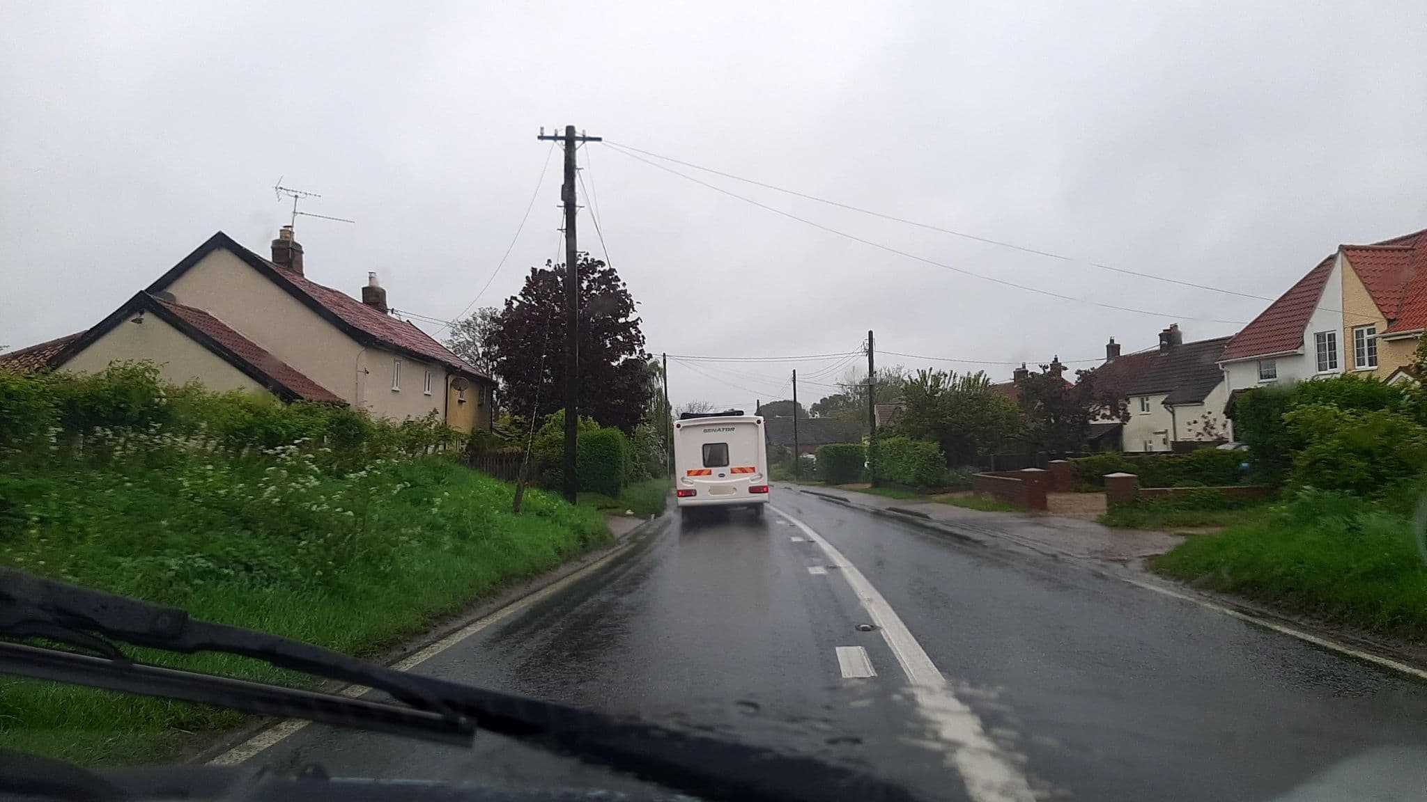 Street view near Willow Bed & Breakfast, Ixworth — © IpswichEdits (CC BY-SA · Mapillary)