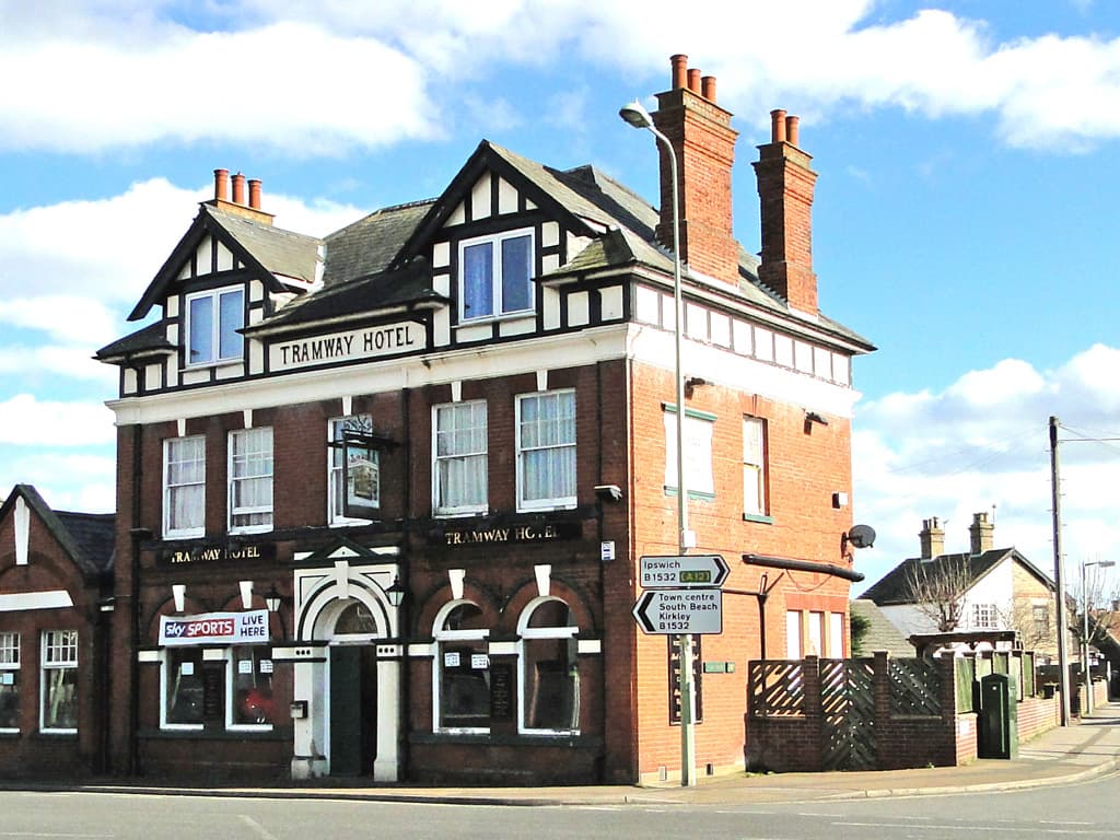 Tramway Hotel (via Wikimedia Commons, CC BY-SA 2.0)