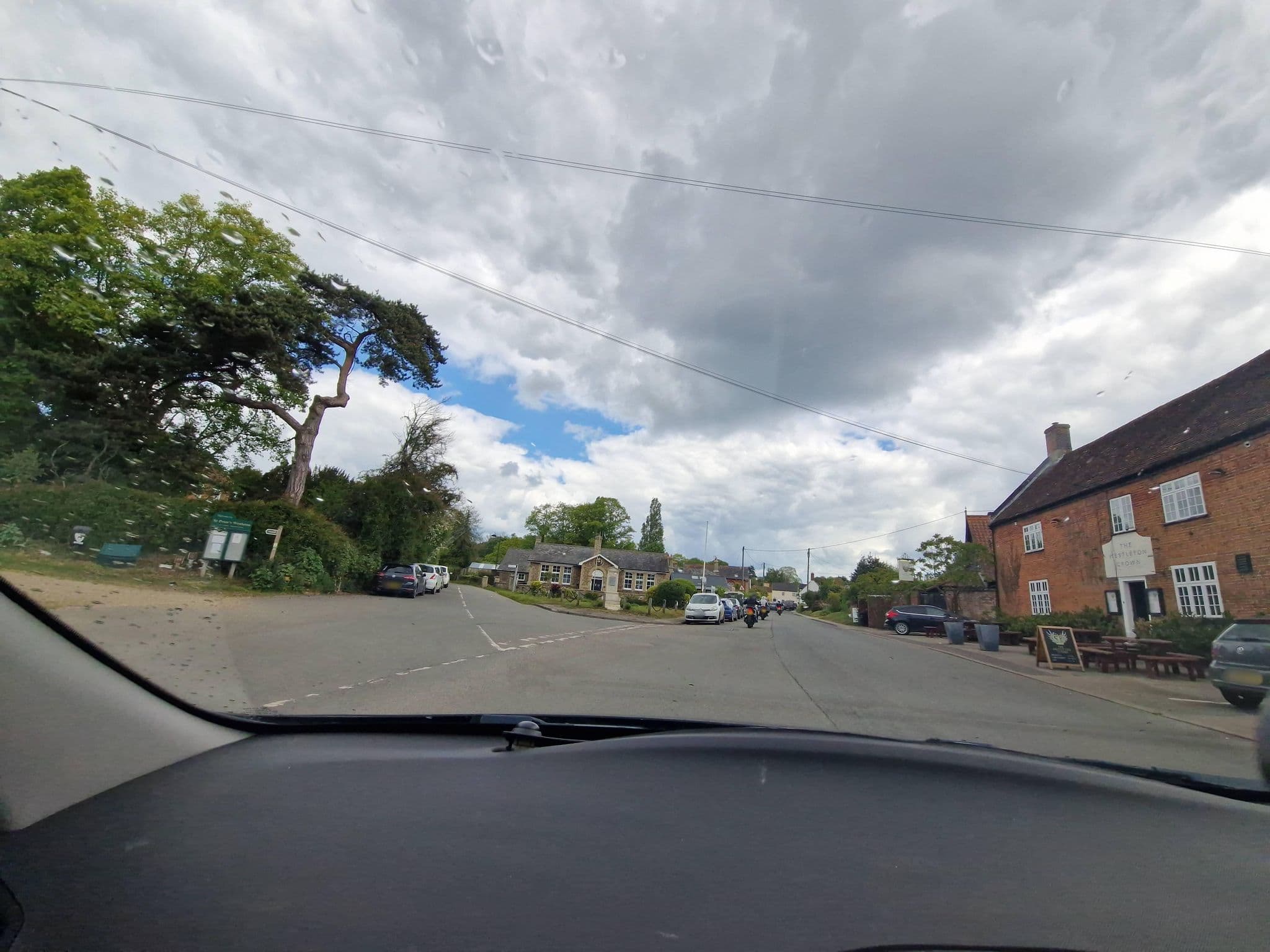 Street view near The Westleton Crown Inn, Leiston — © edloach (CC BY-SA · Mapillary)