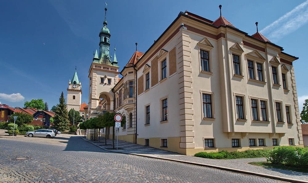 Street view near Hotel Květnice, Tišnov — © ahojmedia (CC BY-SA · Mapillary)