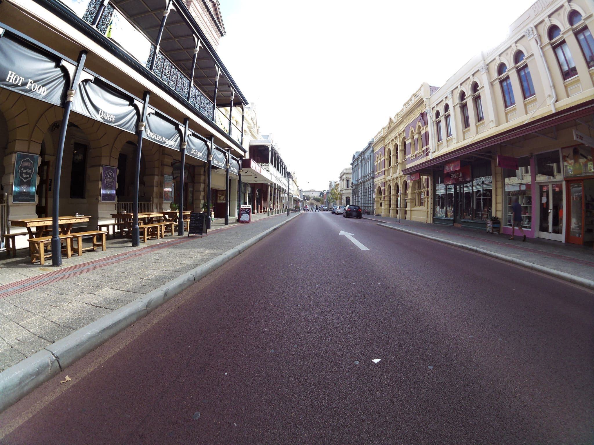 Street view near Fremantle Beach Backpackers, Fremantle — © kimbalc (CC BY-SA · Mapillary)