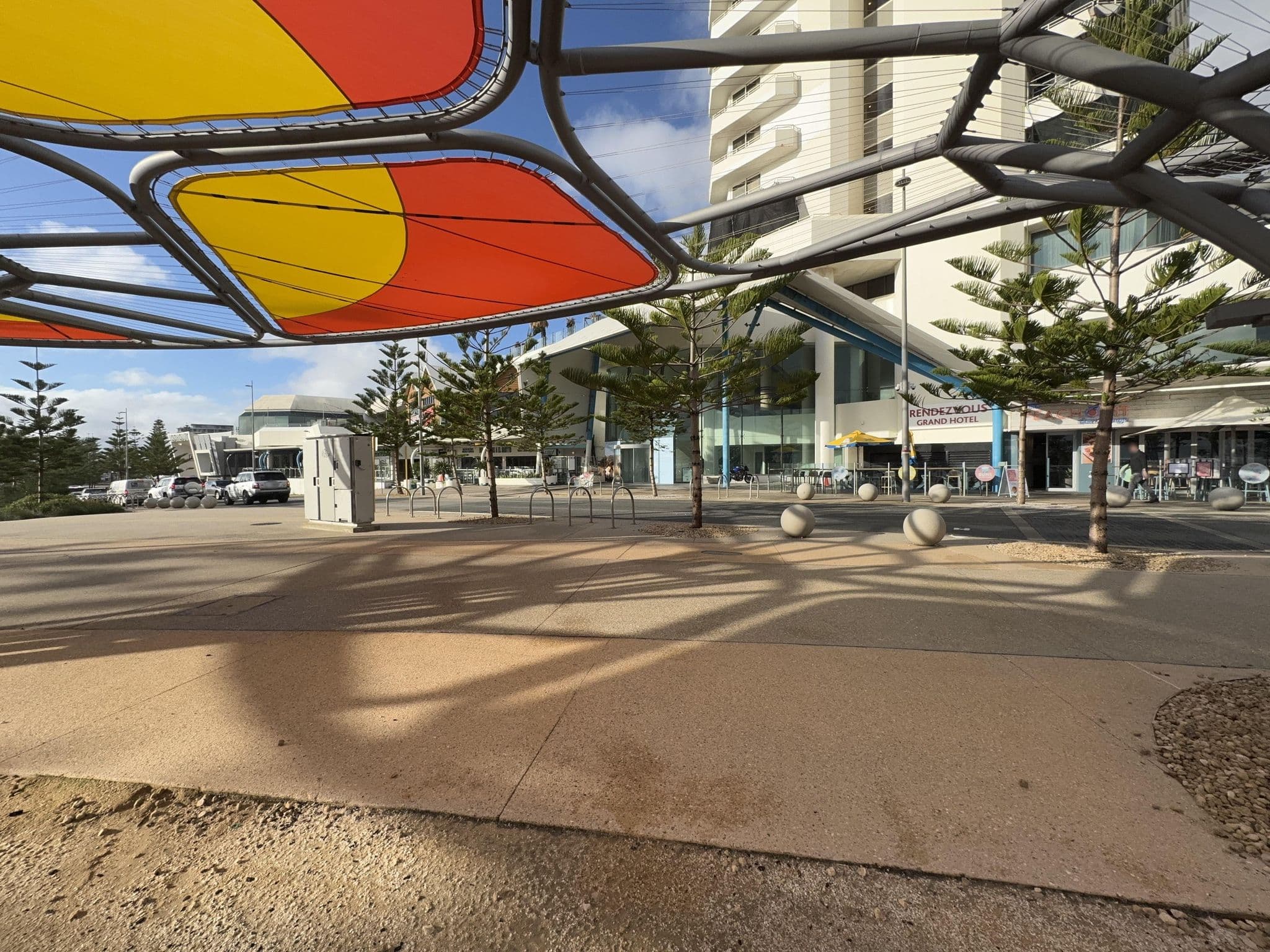 Street view near rendezvous club lounge, Scarborough — © wa_wheatbelt (CC BY-SA · Mapillary)