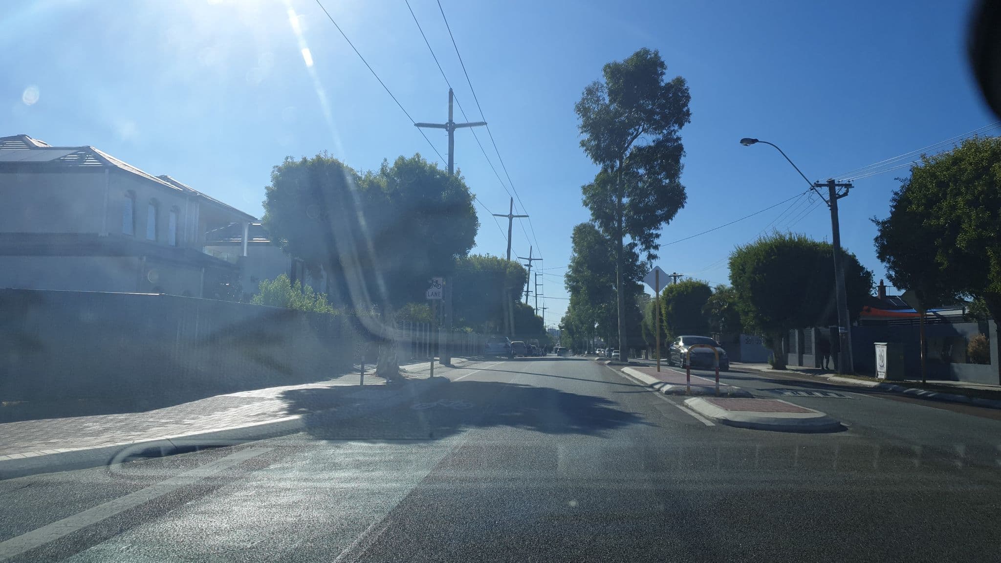 Street view near Brownelea Holiday Apartments, Highgate — © pdaemon (CC BY-SA · Mapillary)