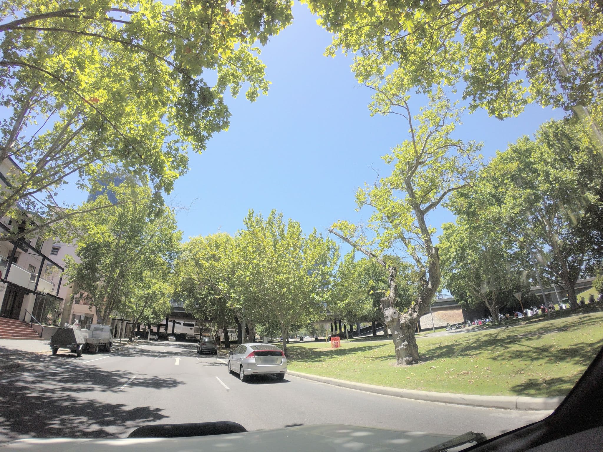 Street view near Mounts Bay Waters Apartment Hotels, Perth city centre — © kimbalc (CC BY-SA · Mapillary)