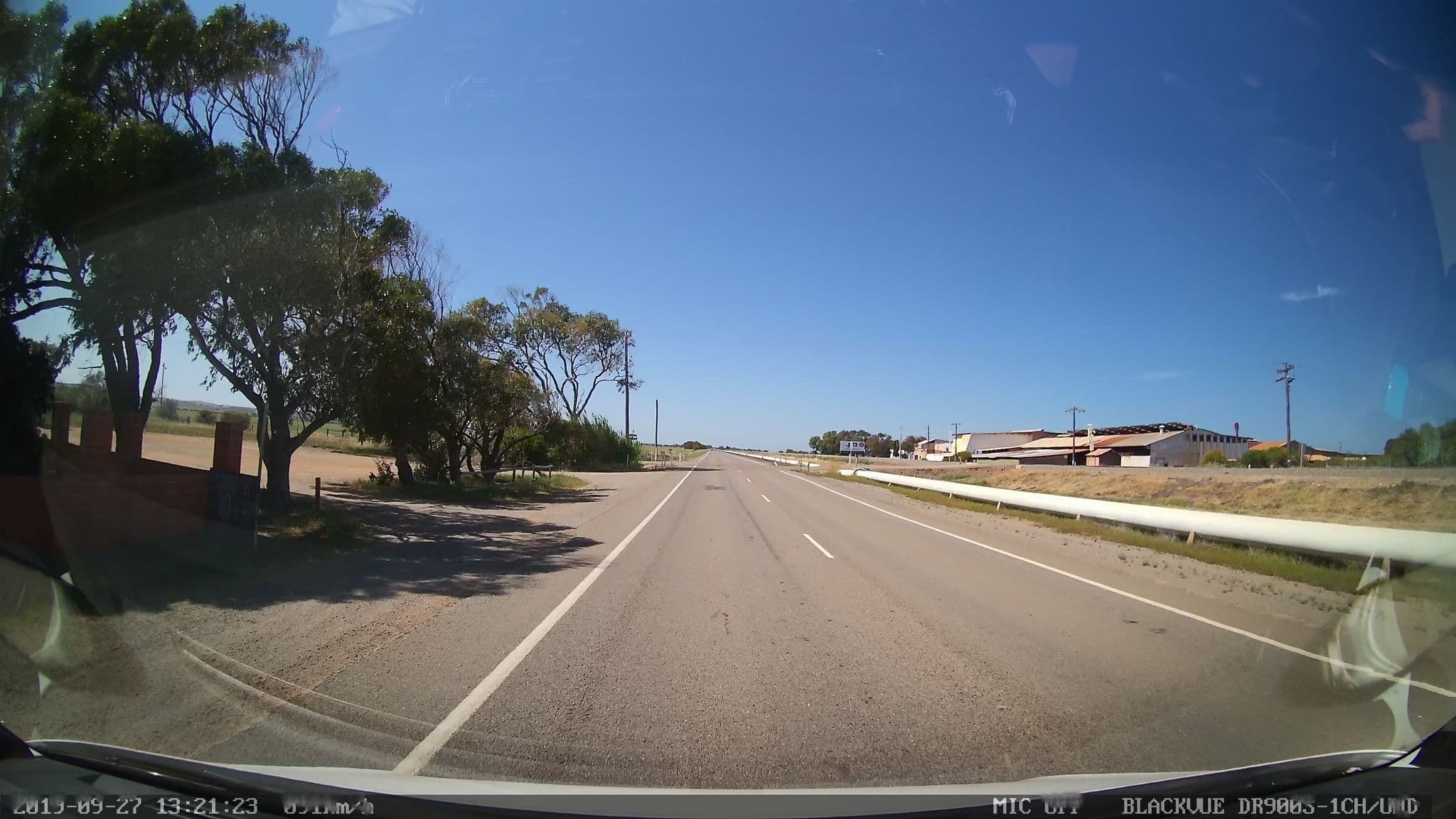 Street view near Bootenal Family Tavern, Wandina — © bob3bob3 (CC BY-SA · Mapillary)