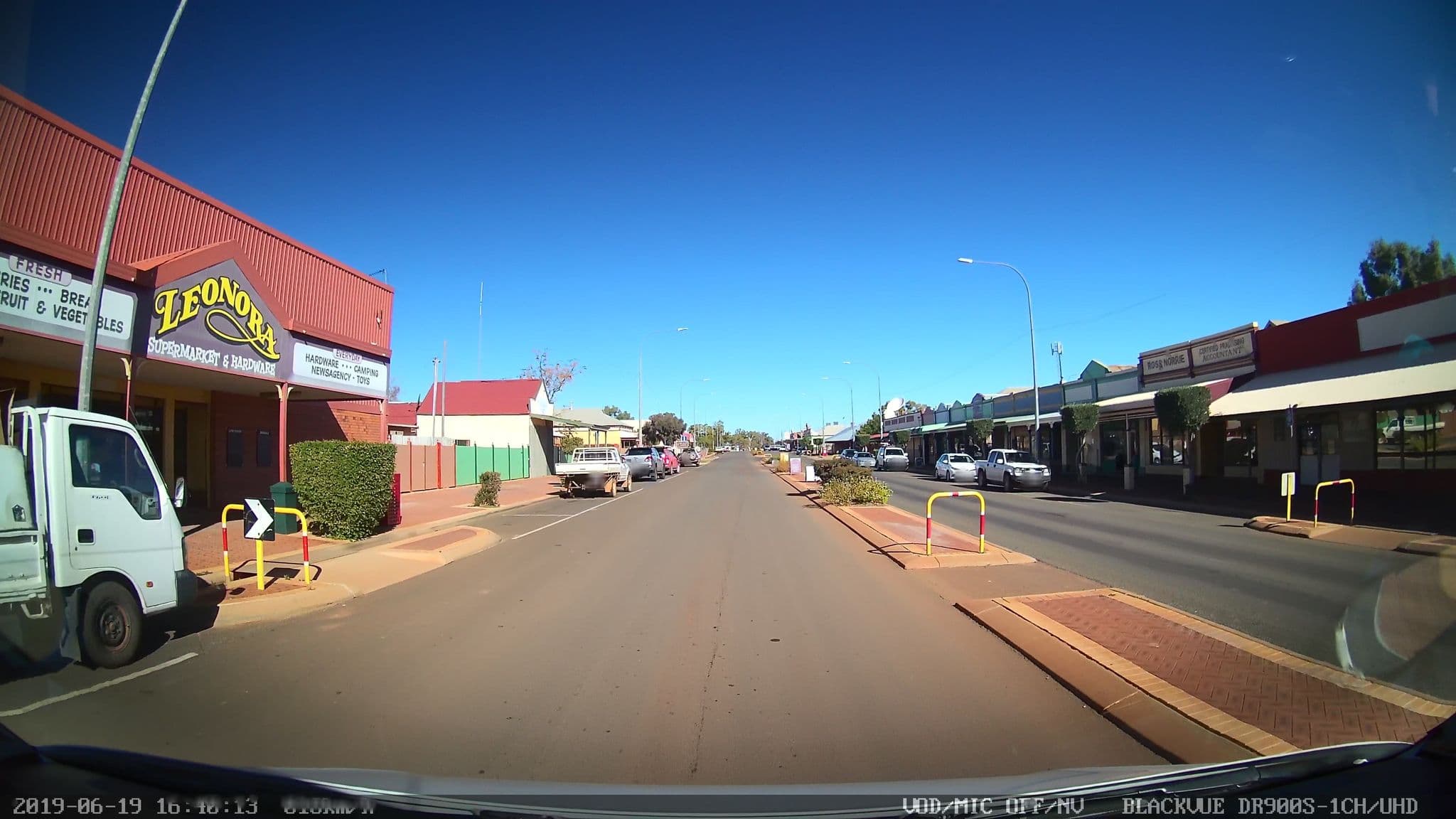 Street view near Leonora Supermarket, Leonora — © bob3bob3 (CC BY-SA · Mapillary)