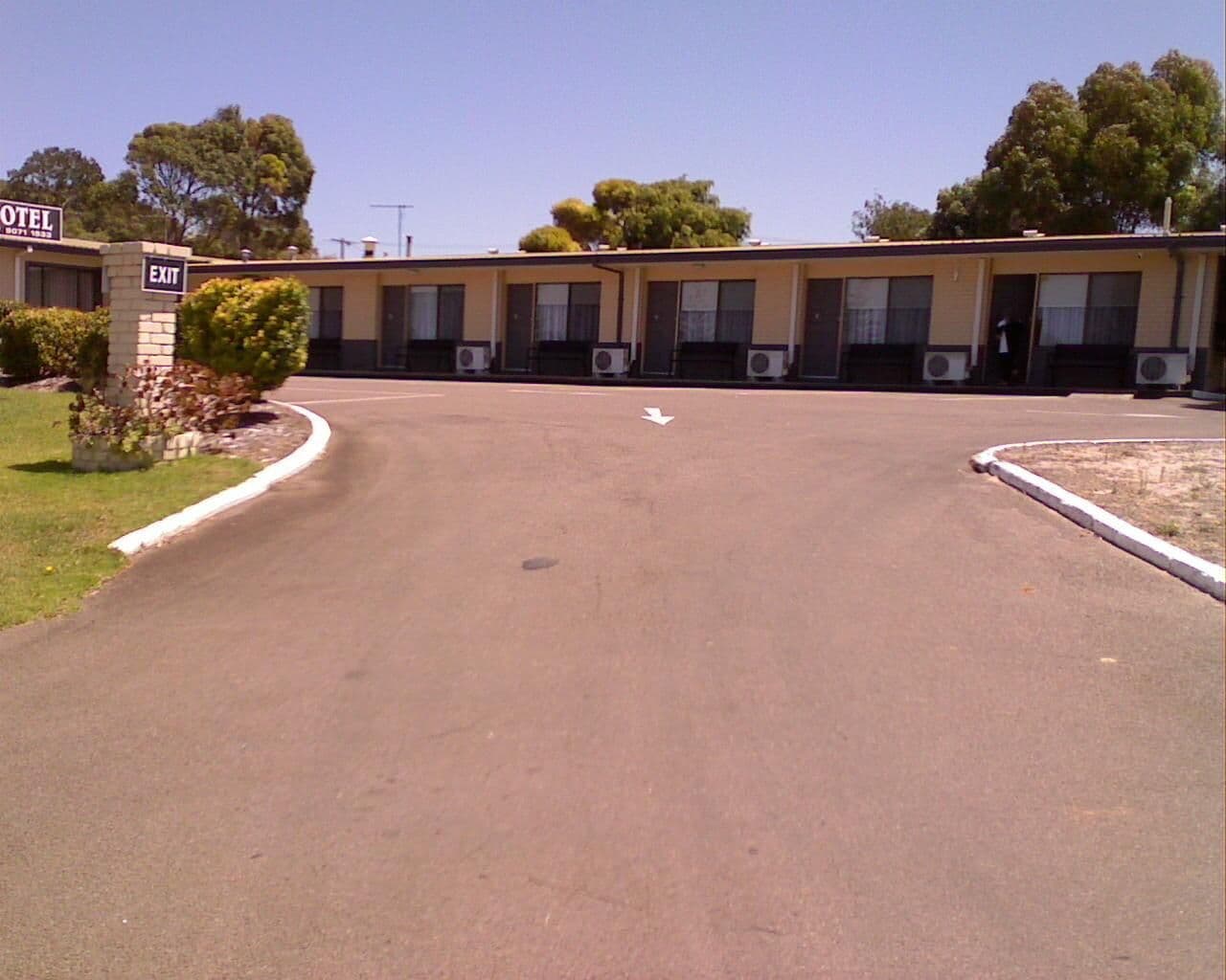 Street view near At the Windmills Beach House, Esperance — © bob3bob3 (CC BY-SA · Mapillary)