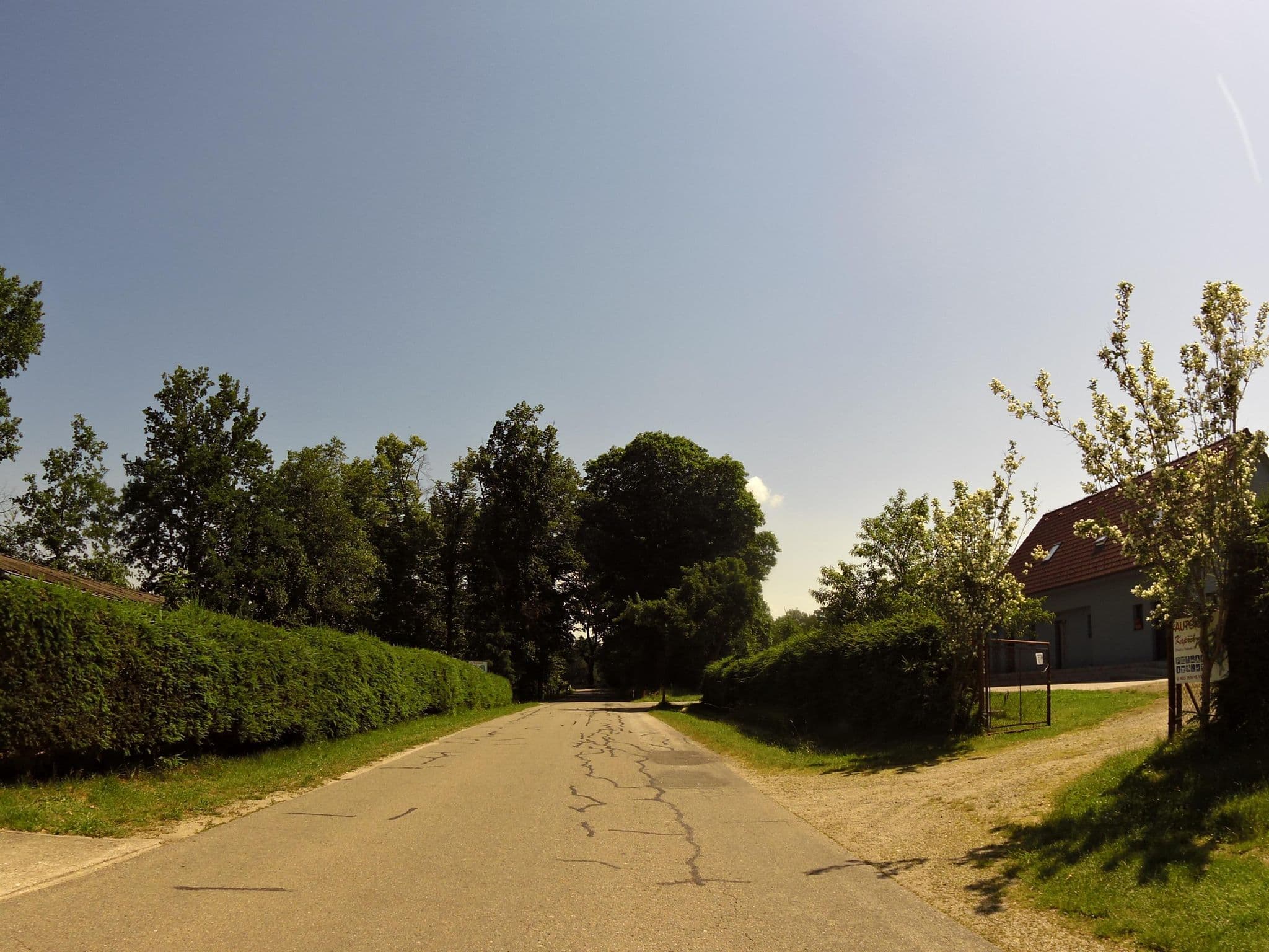Street view near kemp Kapřík, Chlum u Třeboně — © fell3 (CC BY-SA · Mapillary)