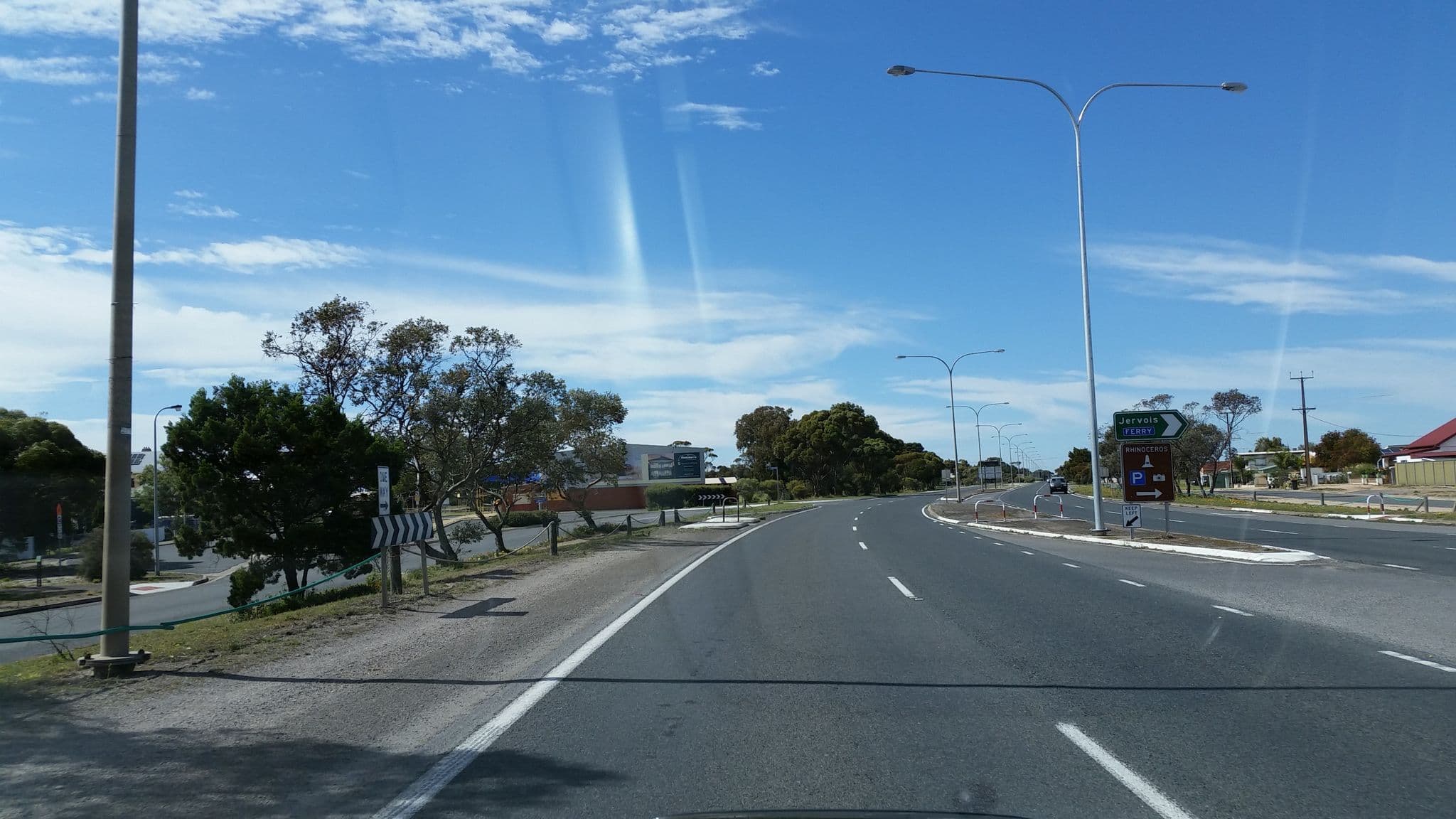 Street view near Riverbend Motor Lodge, Tailem Bend — © didz (CC BY-SA · Mapillary)