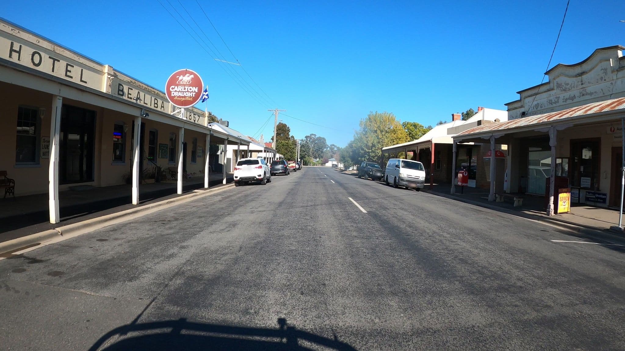 Street view near The Bealiba Evans Hotel, Carisbrook — © saurya (CC BY-SA · Mapillary)
