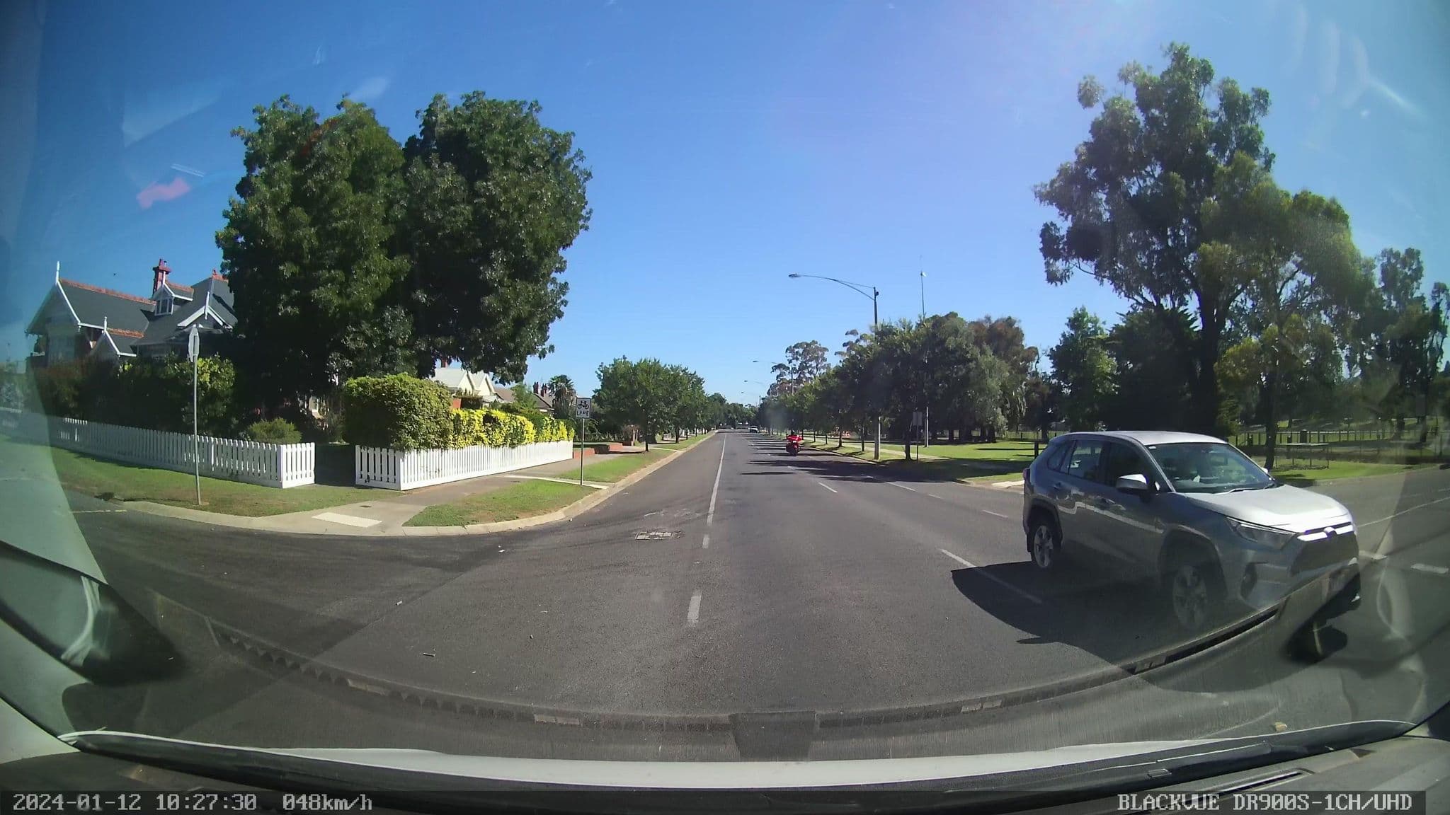 Street view near Hadenham Accommodation, Carisbrook — © bob3bob3 (CC BY-SA · Mapillary)